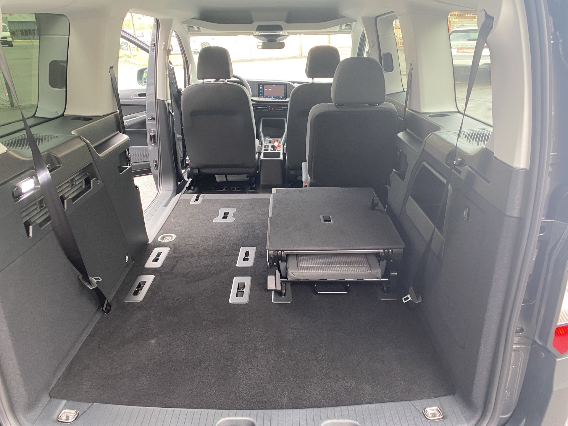 VW Caddy Maxi 1.5 TSI DSG - 17