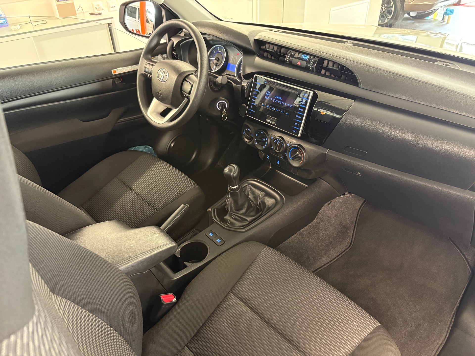 TOYOTA Hilux 2.4D-4D Comfort Single Cab 4x4 - 10