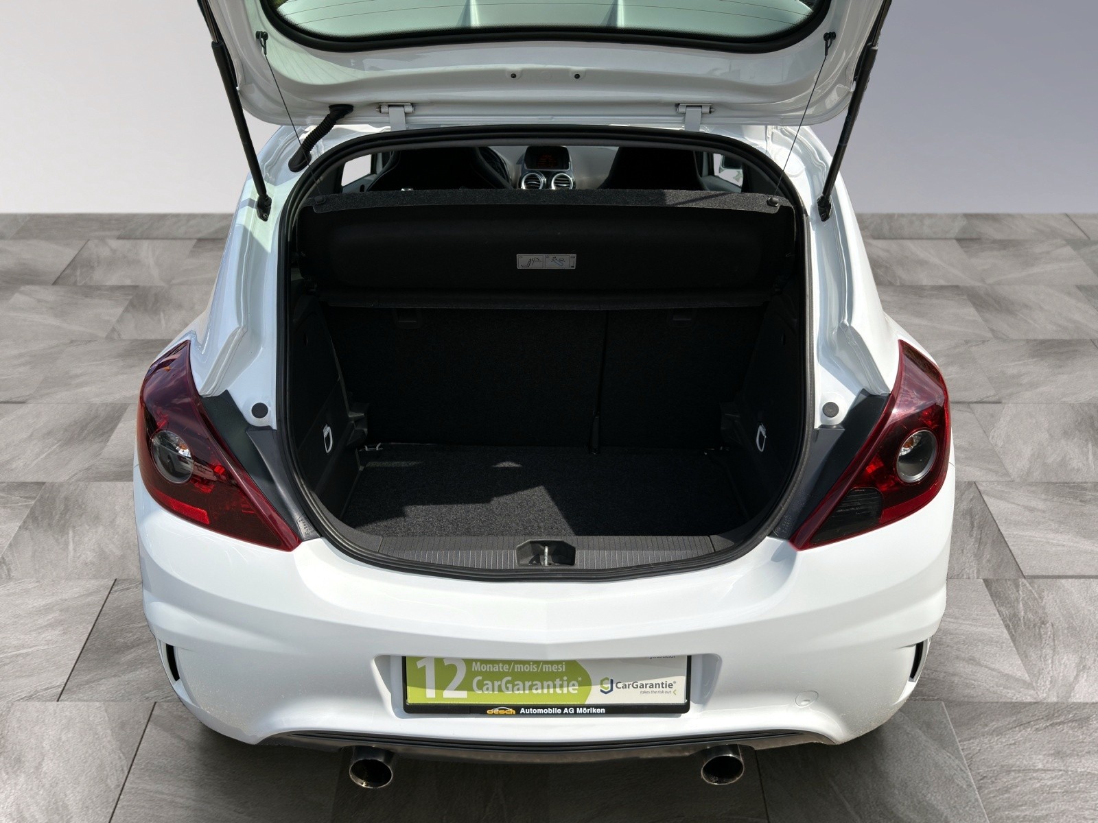 OPEL Corsa 1.6 T OPC Nürburgring Edition - 15