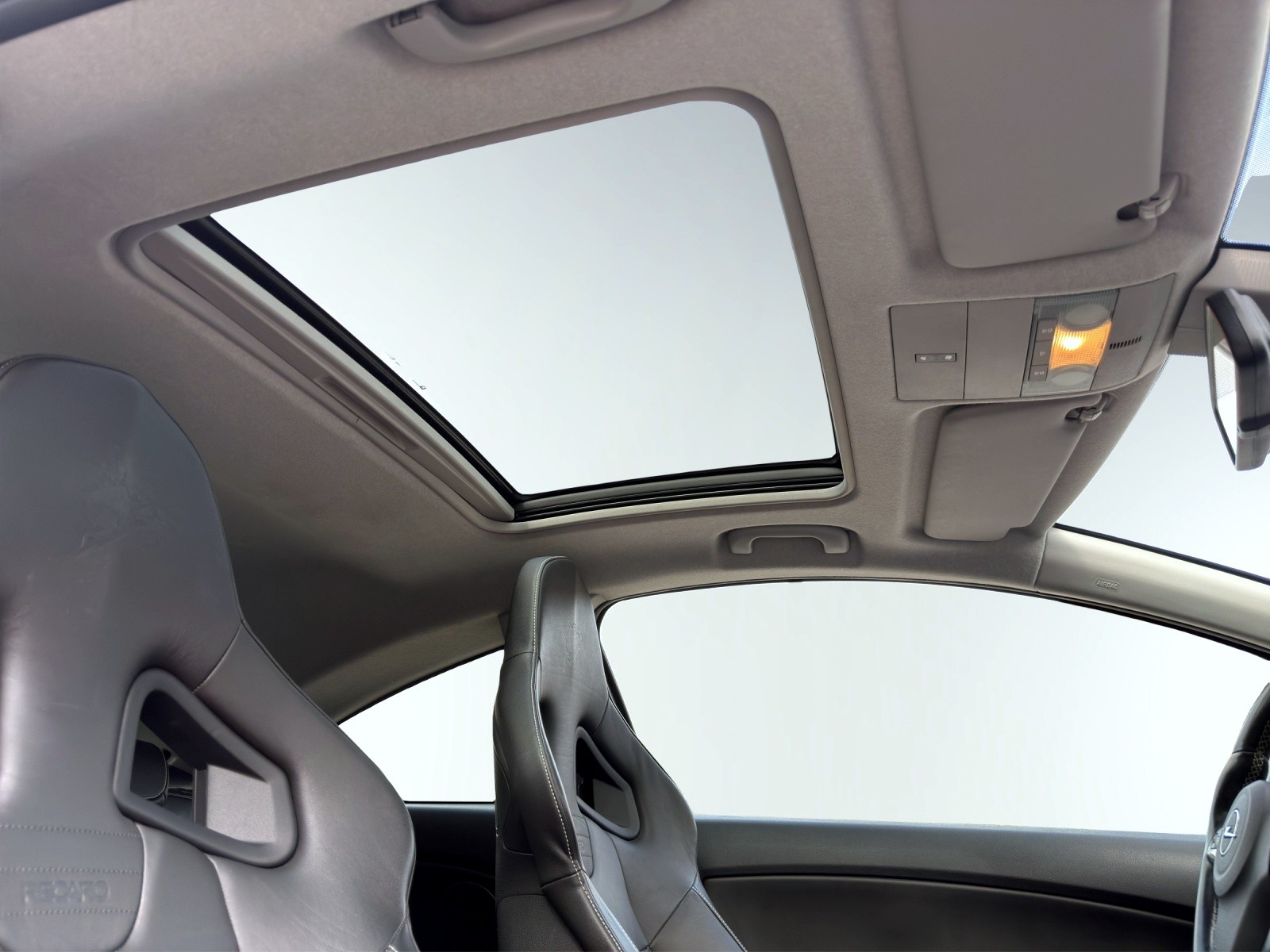 OPEL Corsa 1.6 T OPC Nürburgring Edition - 14