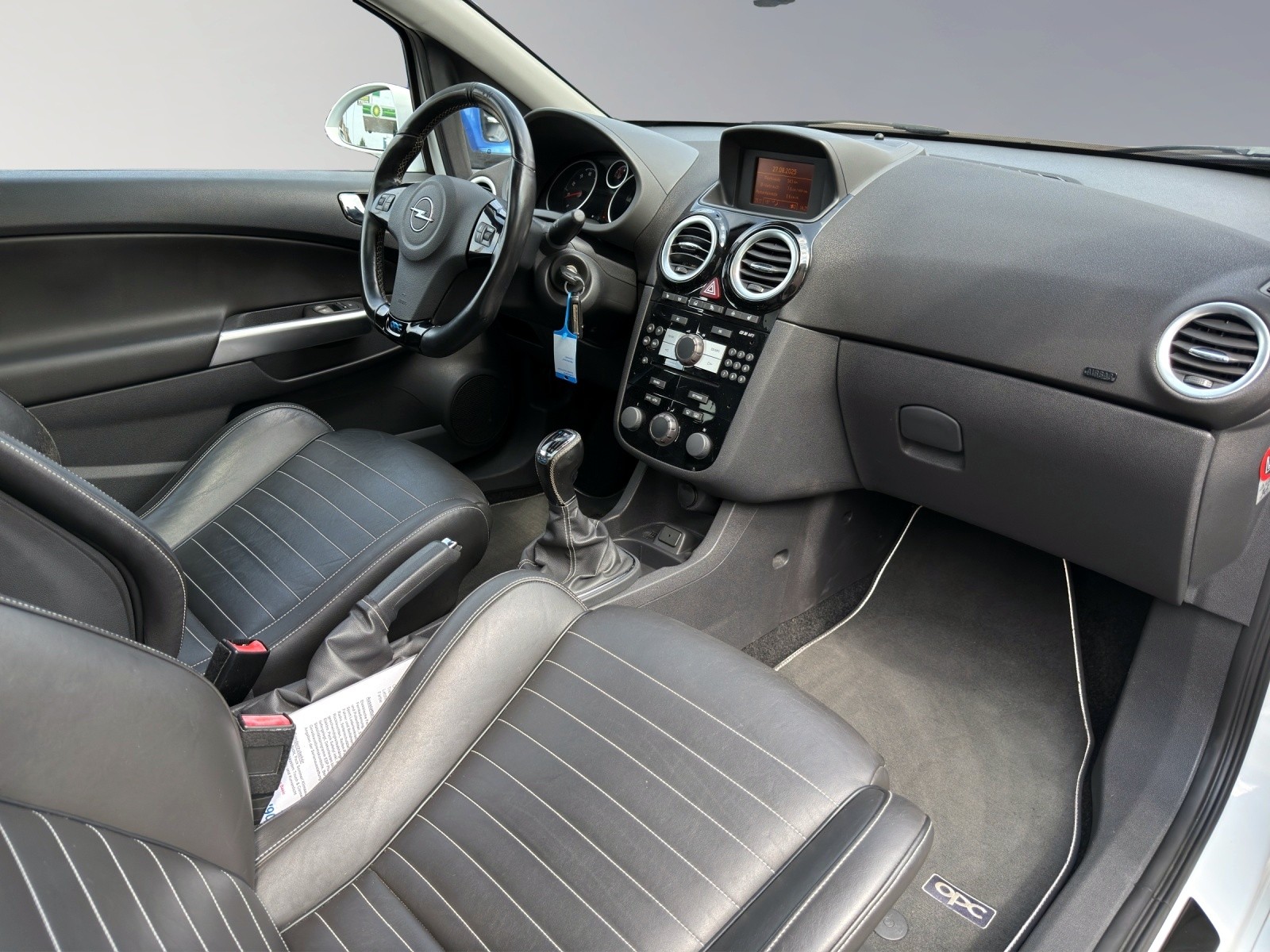 OPEL Corsa 1.6 T OPC Nürburgring Edition - 13