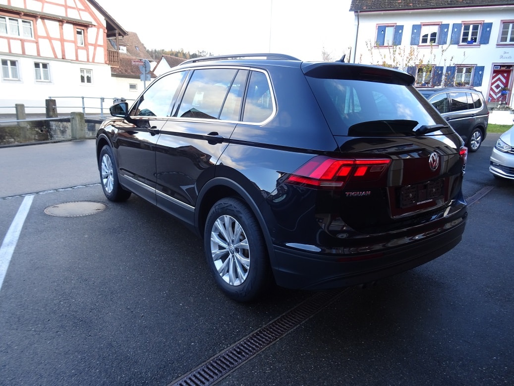 VW Tiguan 2.0 TDI SCR Comfortline DSG - 4