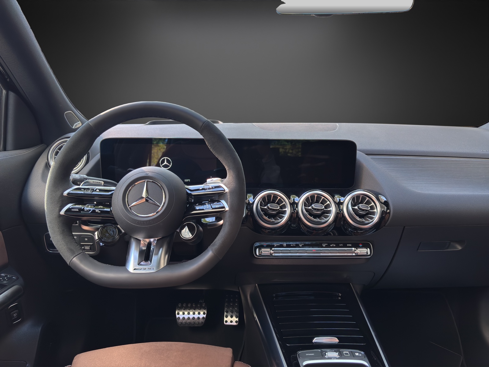 MERCEDES-BENZ GLA AMG 45 S 4Matic+ 8G-DCT - 11