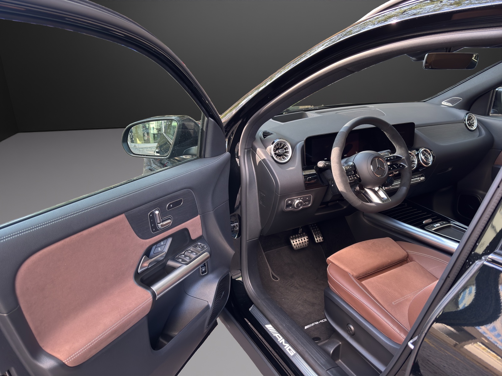 MERCEDES-BENZ GLA AMG 45 S 4Matic+ 8G-DCT - 13