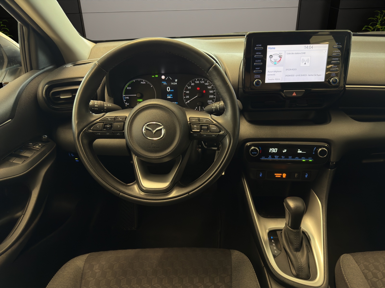 MAZDA 2 Hybrid Pure - 8