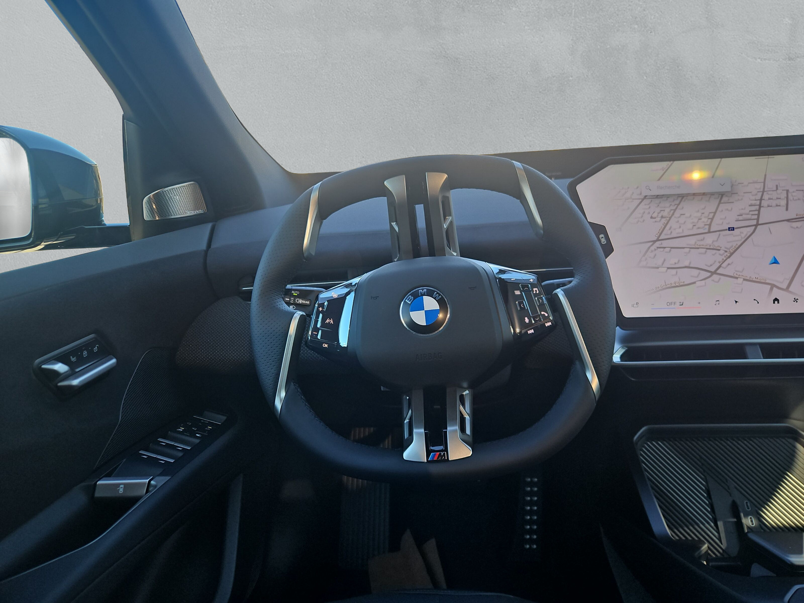 BMW iX3 50 xDrive M Sport - 16
