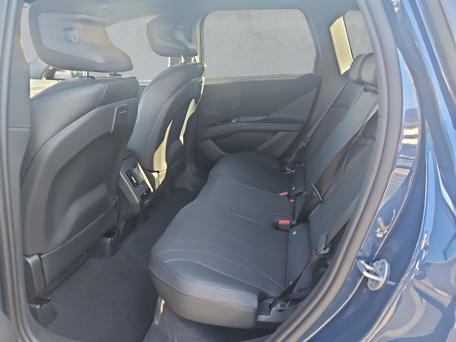 BMW iX3 50 xDrive M Sport - 12