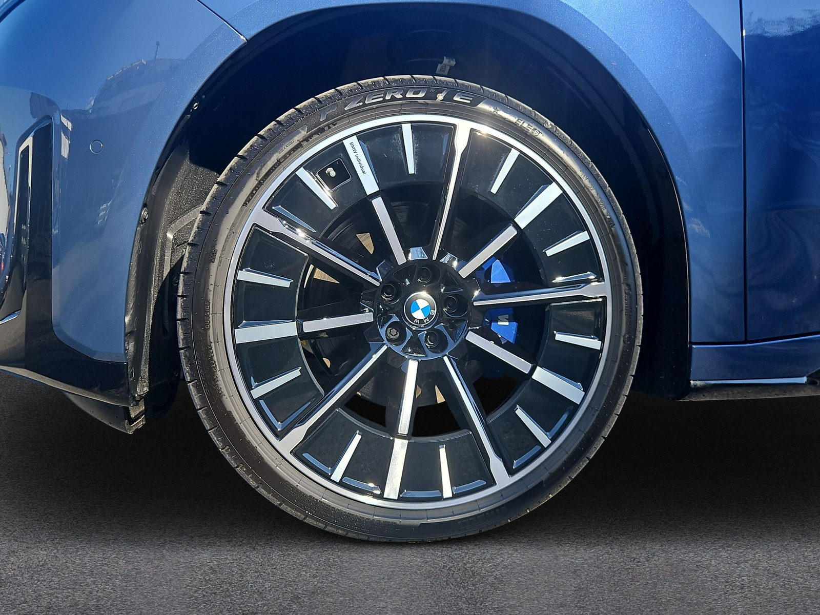 BMW iX3 50 xDrive M Sport - 9