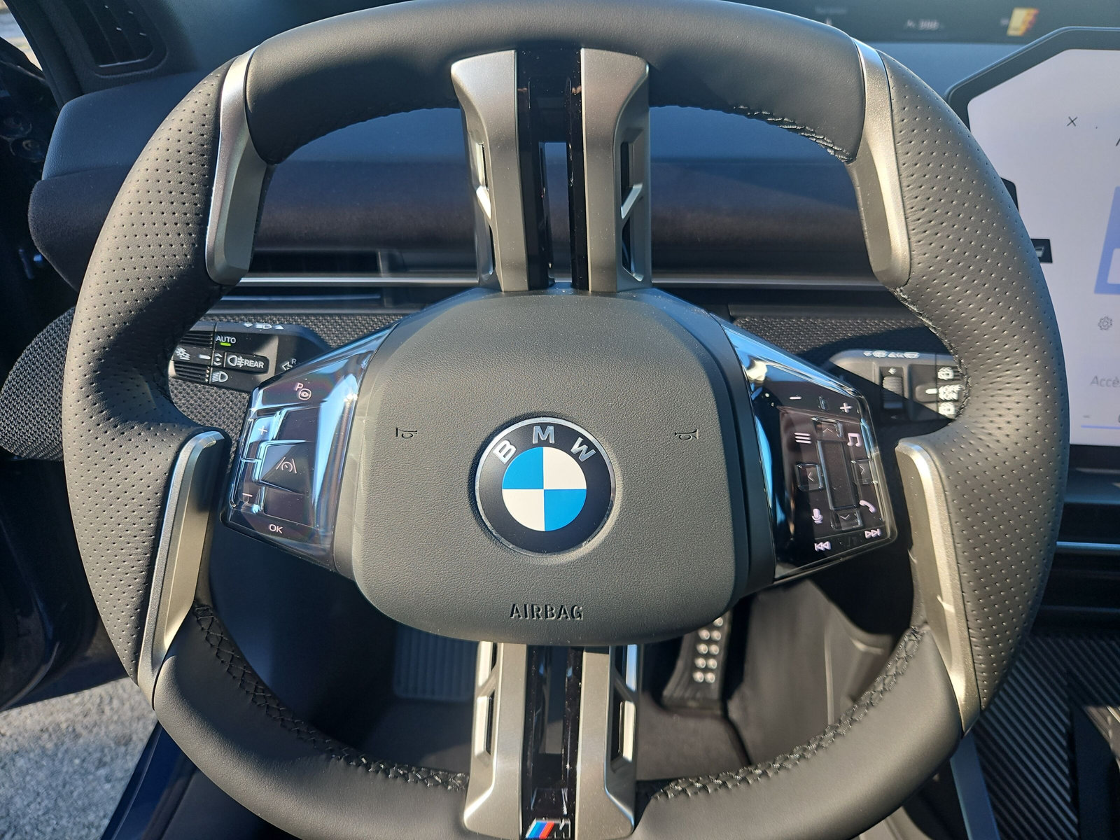 BMW iX3 50 xDrive M Sport - 24