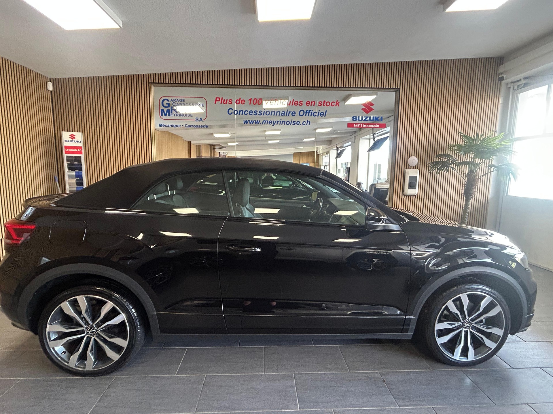 VW T-Roc Cabriolet 1.5 TSI R-Line DSG - 2