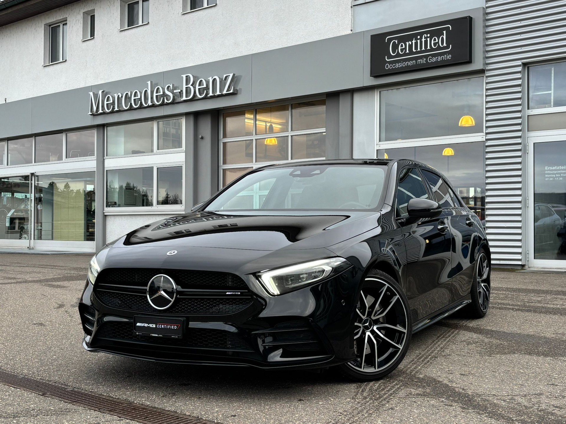 MERCEDES-BENZ A 35 AMG 4Matic - 2