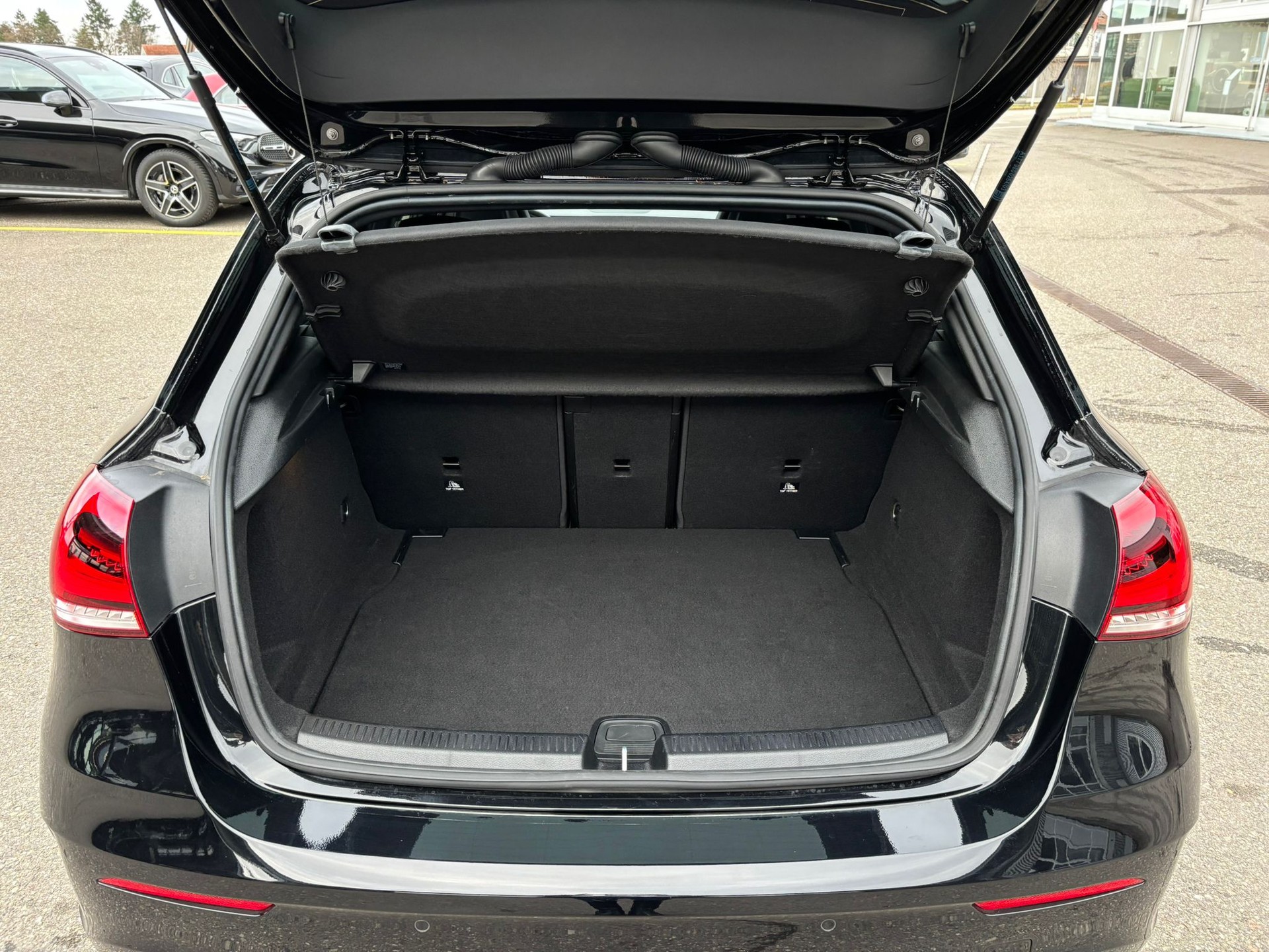 MERCEDES-BENZ A 35 AMG 4Matic - 15