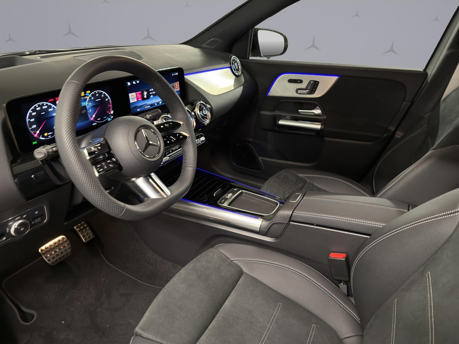 MERCEDES-BENZ GLA 250 Swiss Star AMG Line 4matic - 10