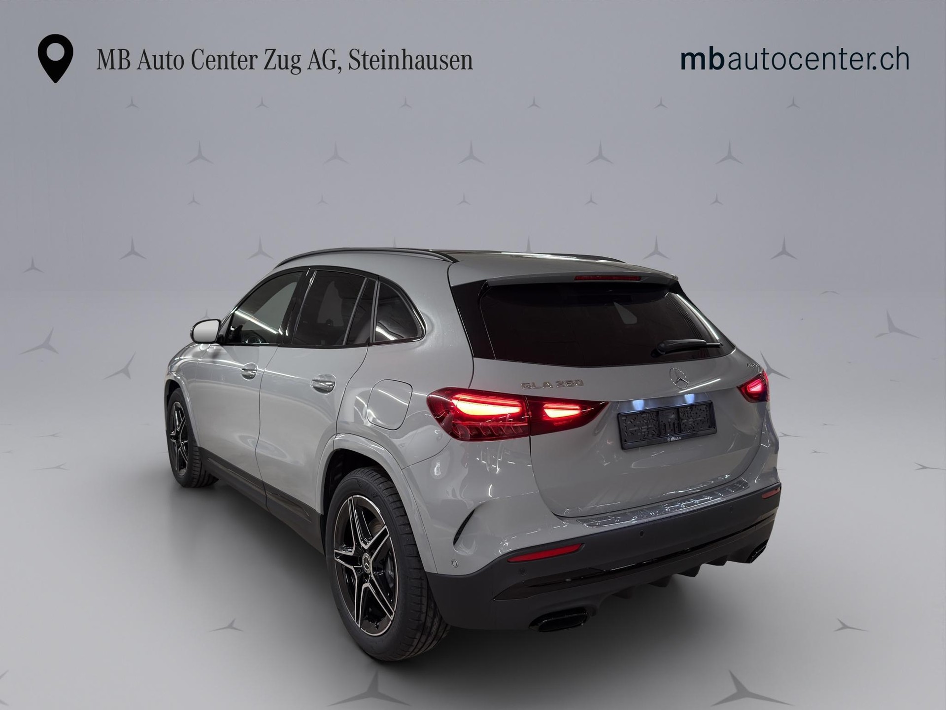 MERCEDES-BENZ GLA 250 Swiss Star AMG Line 4matic - 2