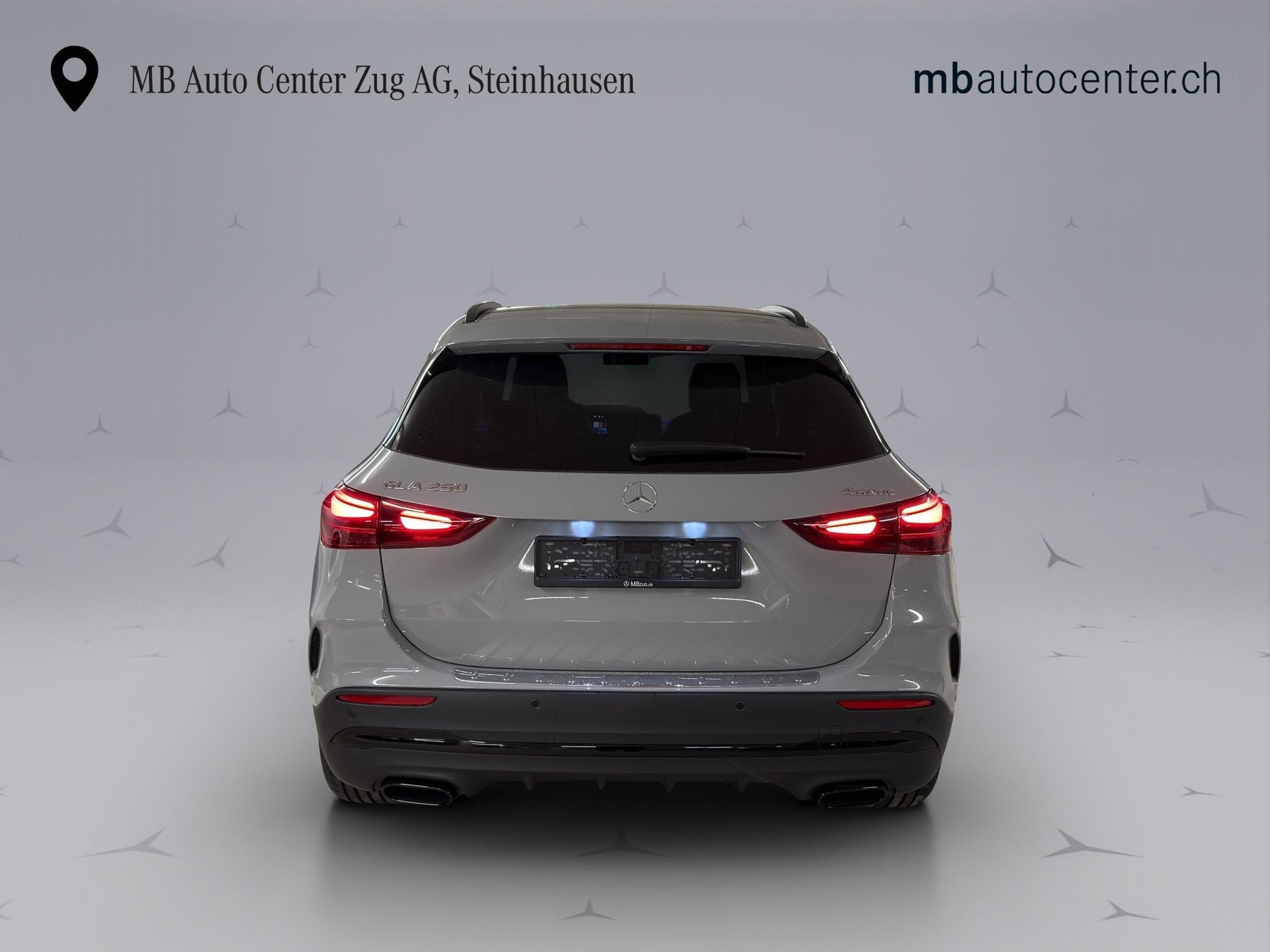 MERCEDES-BENZ GLA 250 Swiss Star AMG Line 4matic - 3