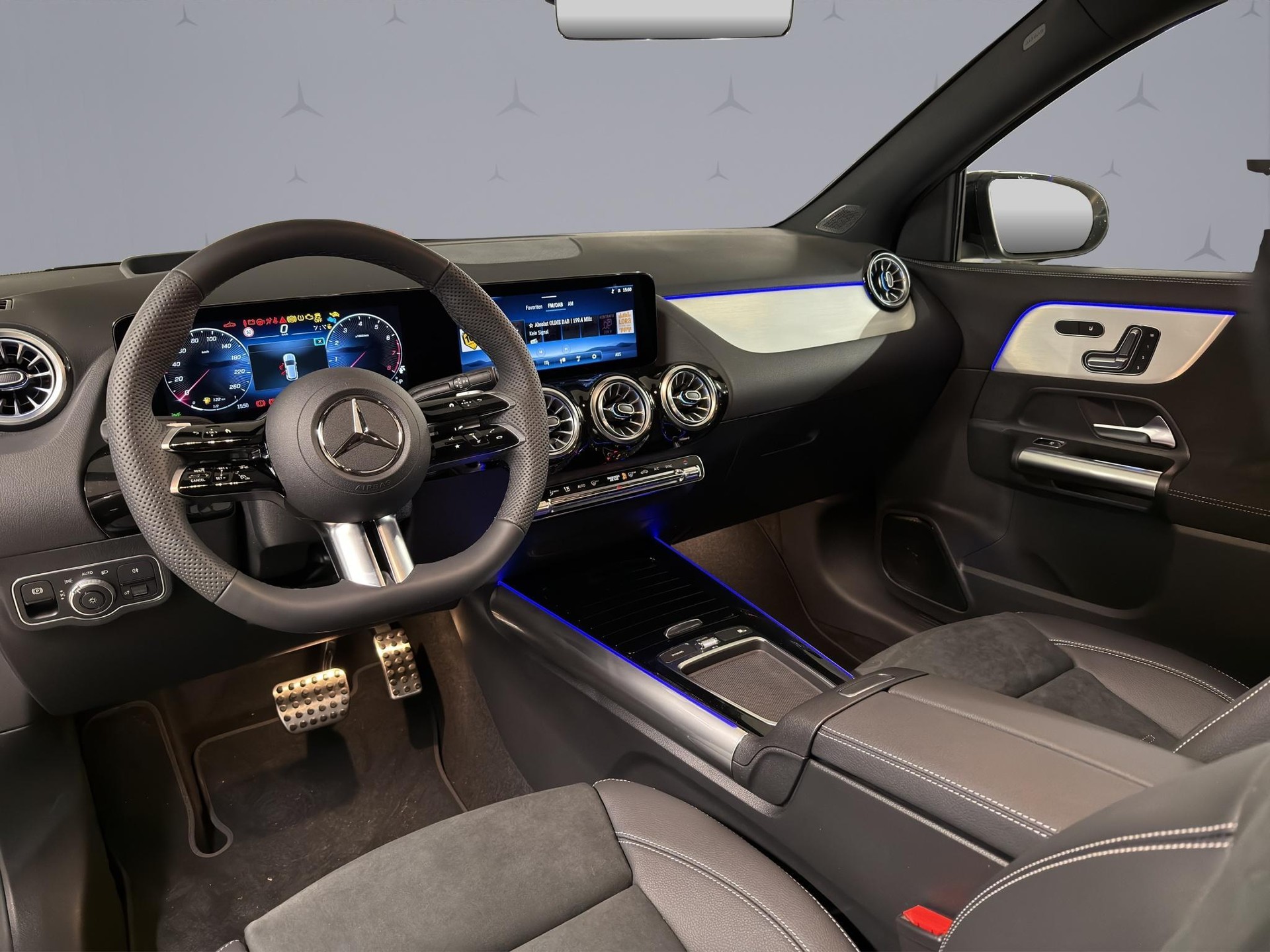 MERCEDES-BENZ GLA 250 Swiss Star AMG Line 4matic - 12