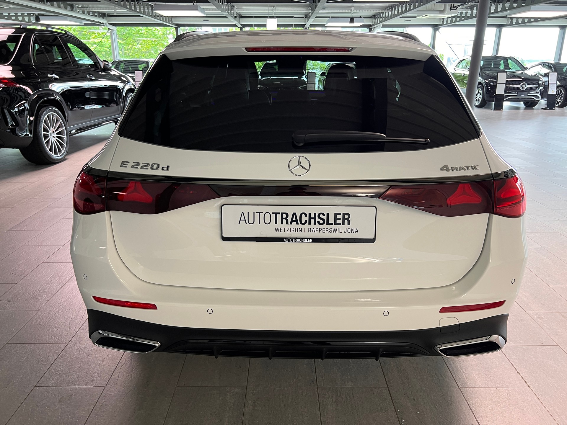 MERCEDES-BENZ E 220 d T 4Matic 9G-Tronic - 5