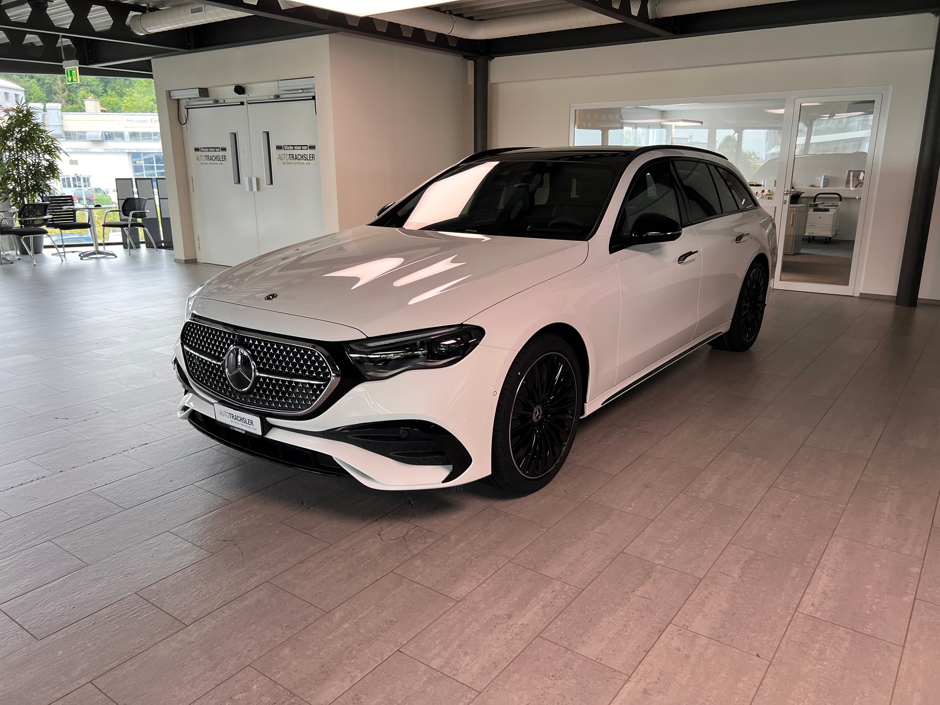 MERCEDES-BENZ E 220 d T 4Matic 9G-Tronic - 4