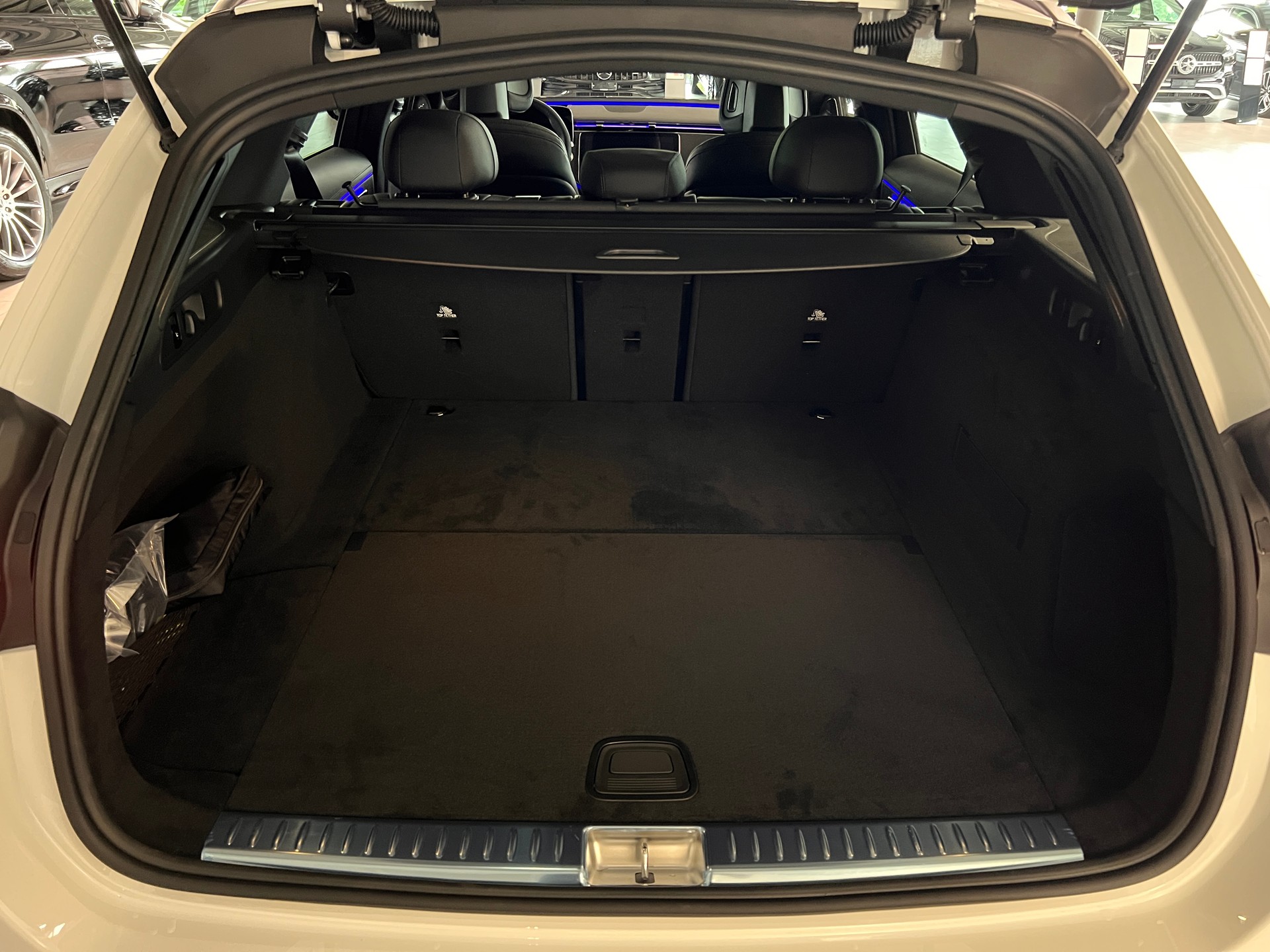 MERCEDES-BENZ E 220 d T 4Matic 9G-Tronic - 7