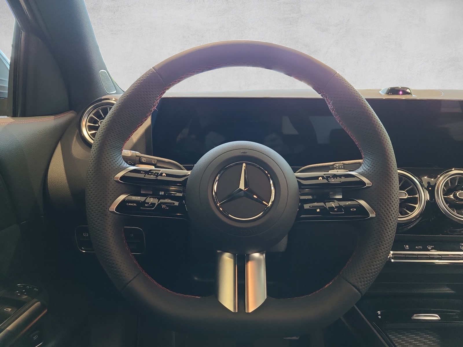 MERCEDES-BENZ GLA 220 4Matic 8G-DCT - 13