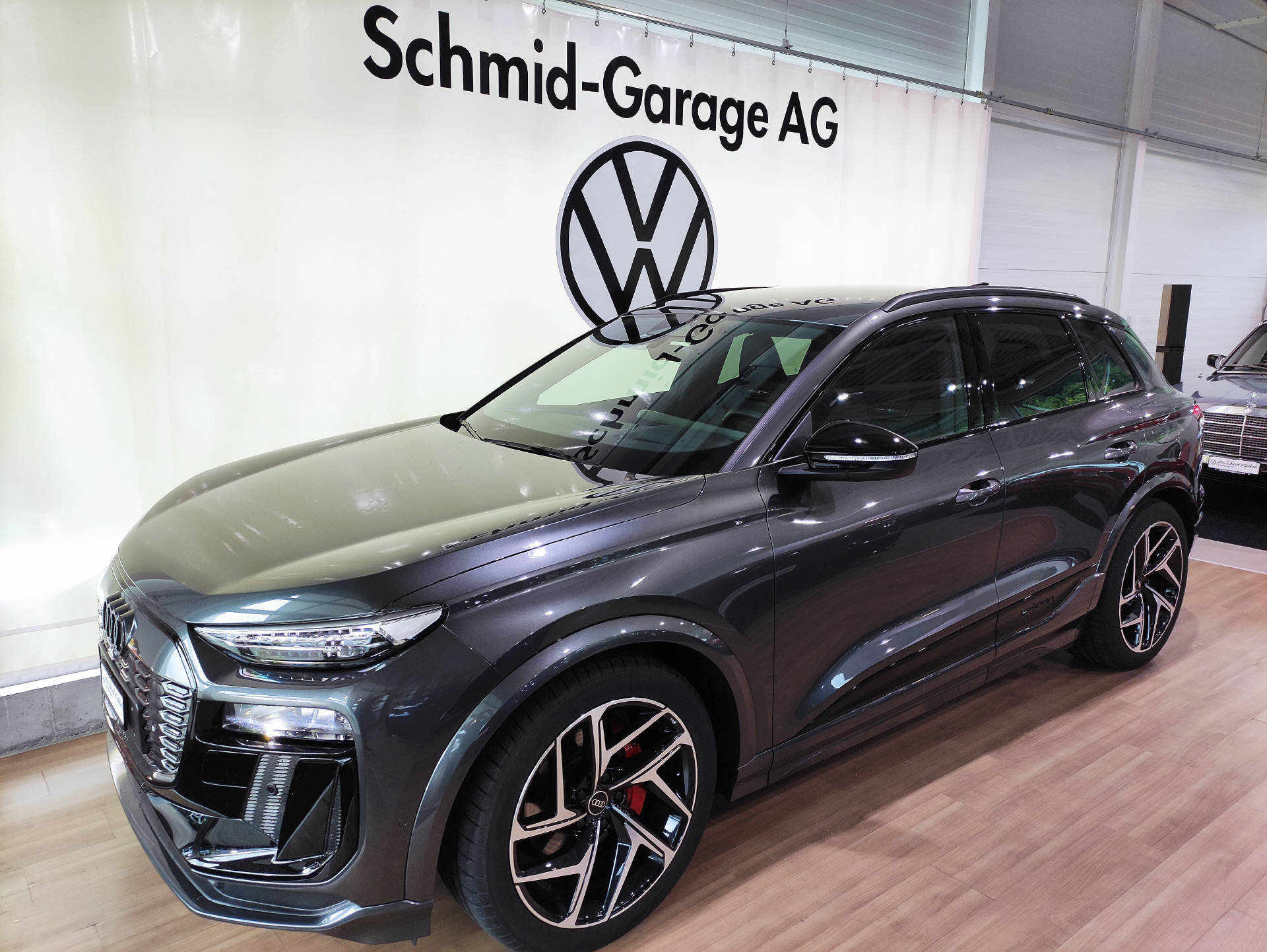 AUDI Q6 e-tron S-Line quattro - 1