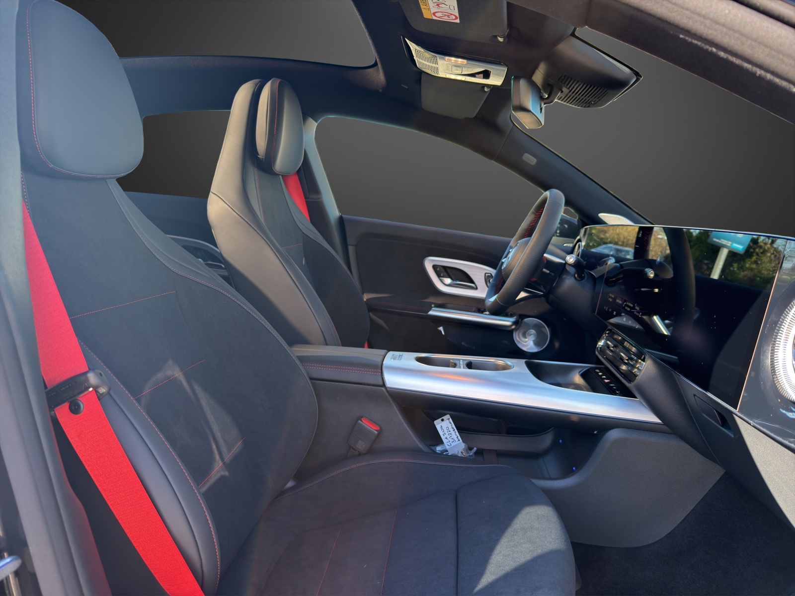 MERCEDES-BENZ CLA 200 8G-DCT 4Matic - 13