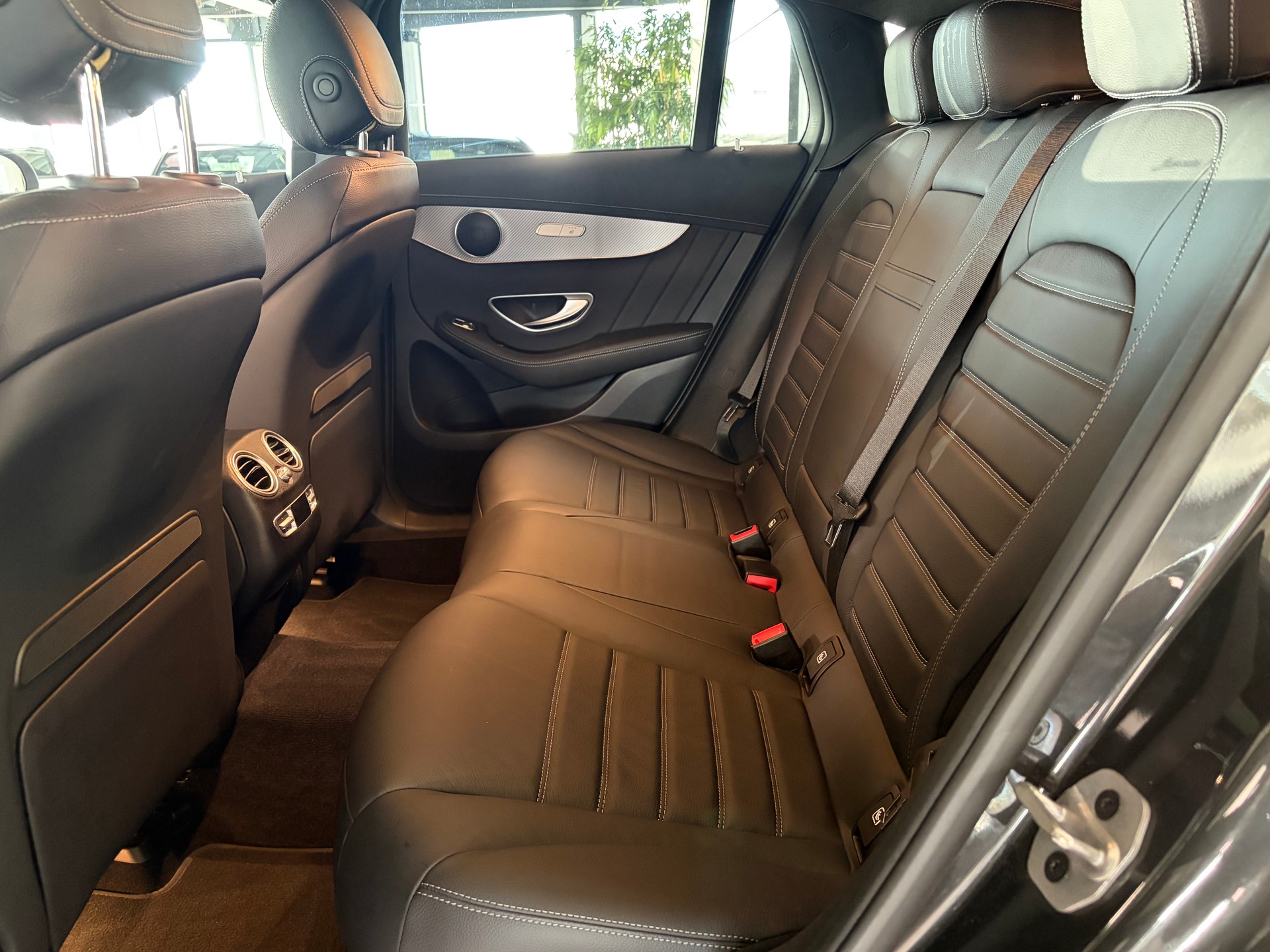 MERCEDES-BENZ EQC 400 4Matic - 8