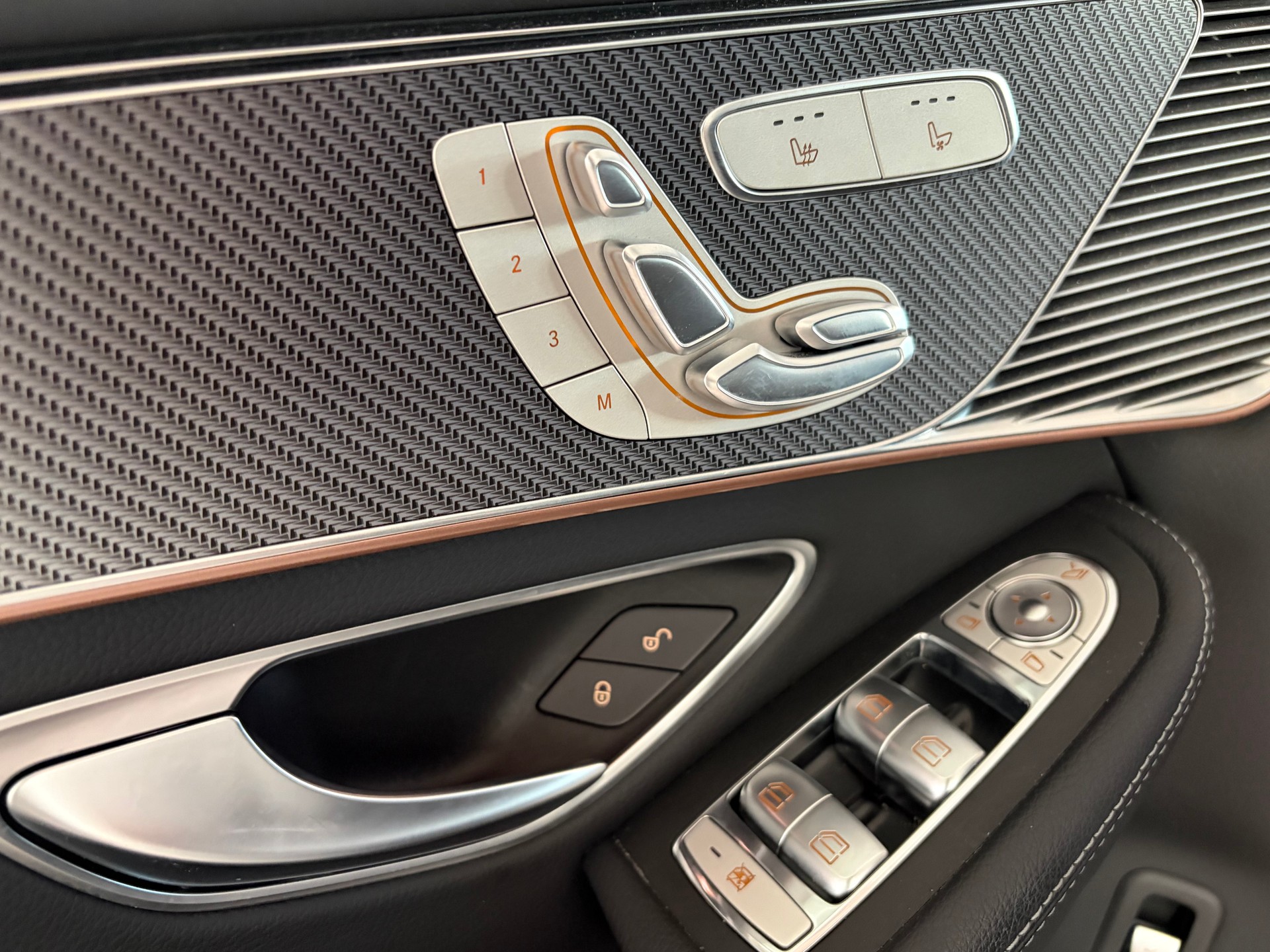 MERCEDES-BENZ EQC 400 4Matic - 13