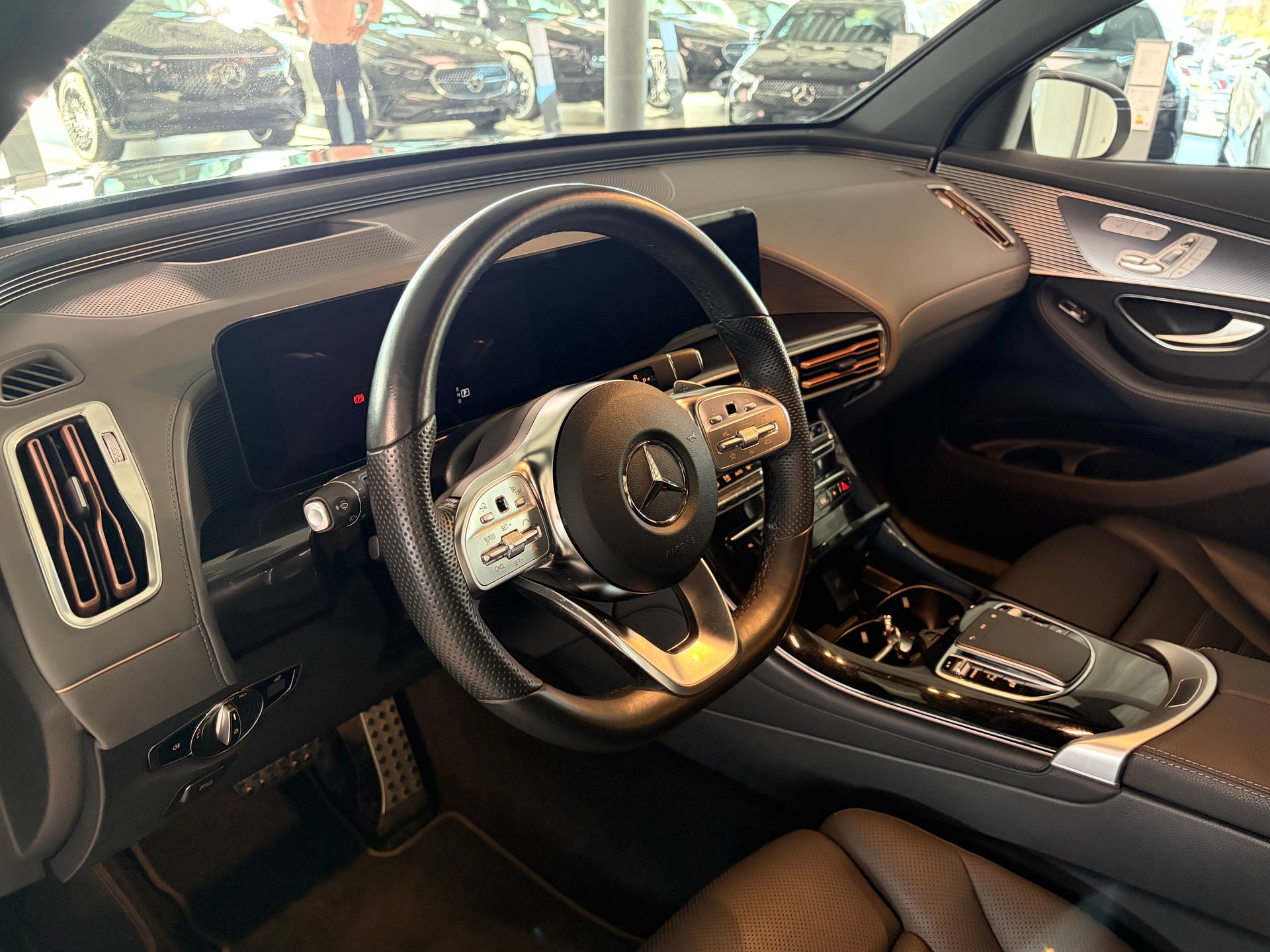 MERCEDES-BENZ EQC 400 4Matic - 11