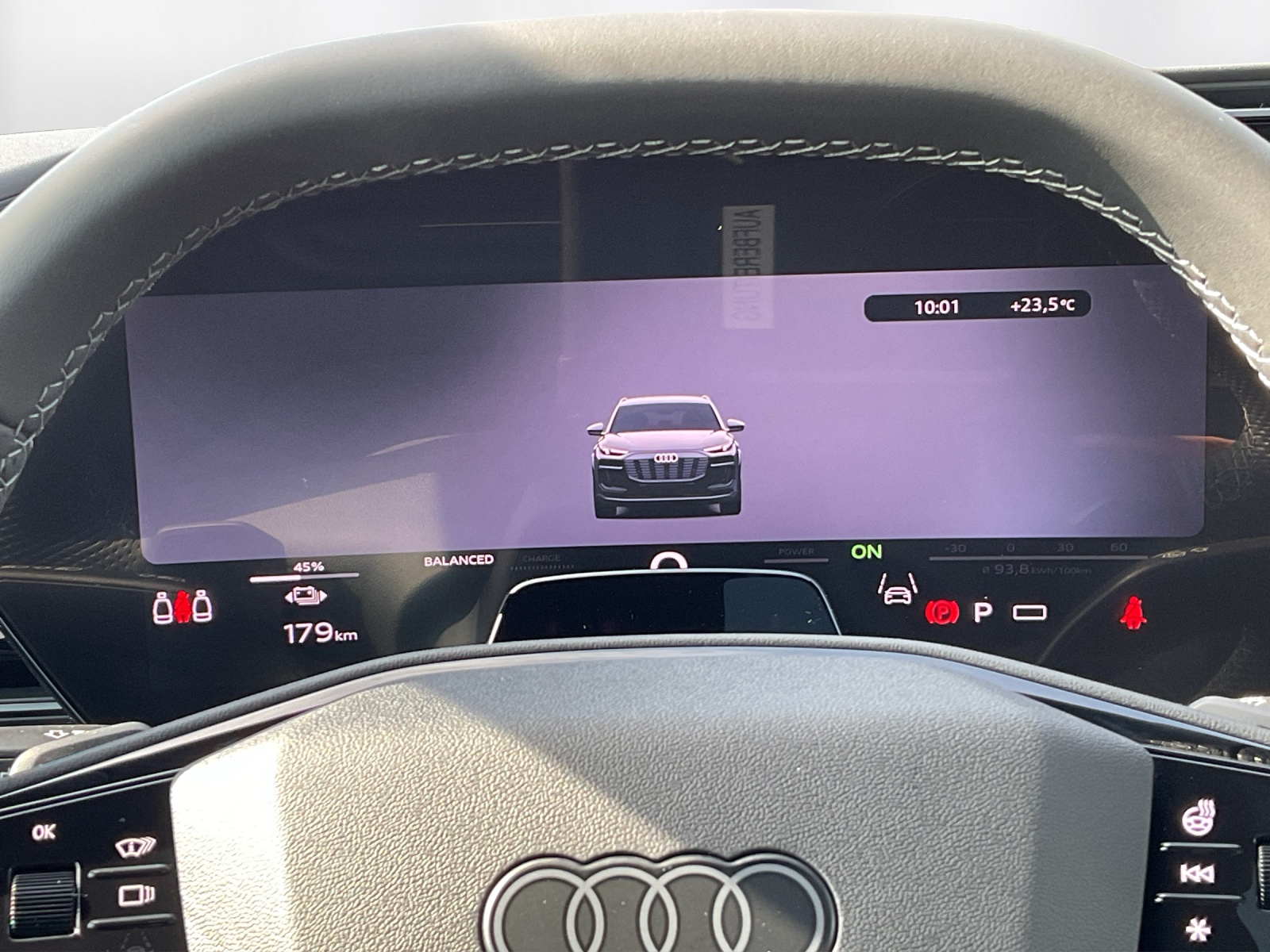 AUDI Q6 e-tron quattro - 8