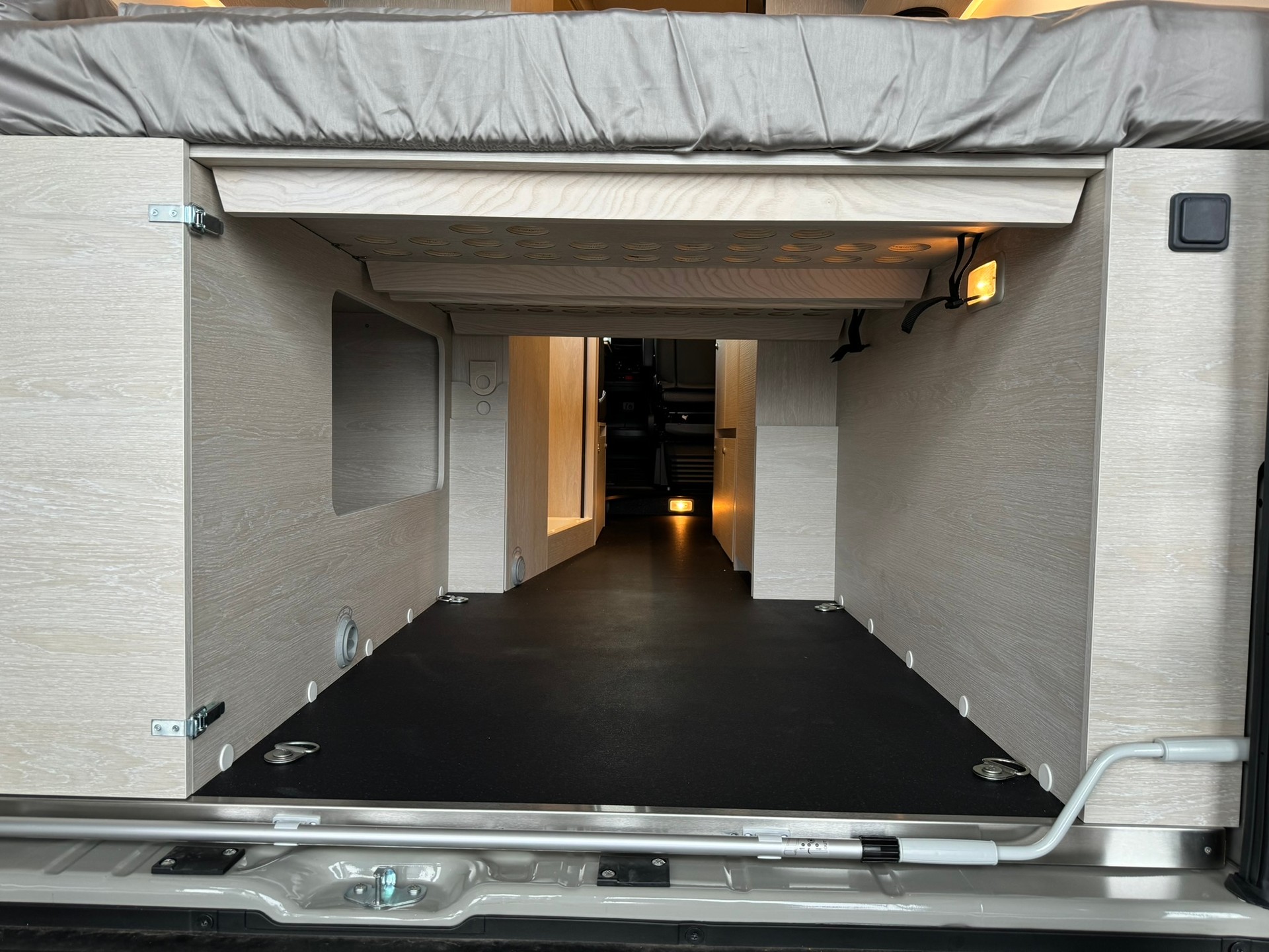 TOURNE MOBIL 6.0 - 180 PS Cruise / Heavy / Automat - 9