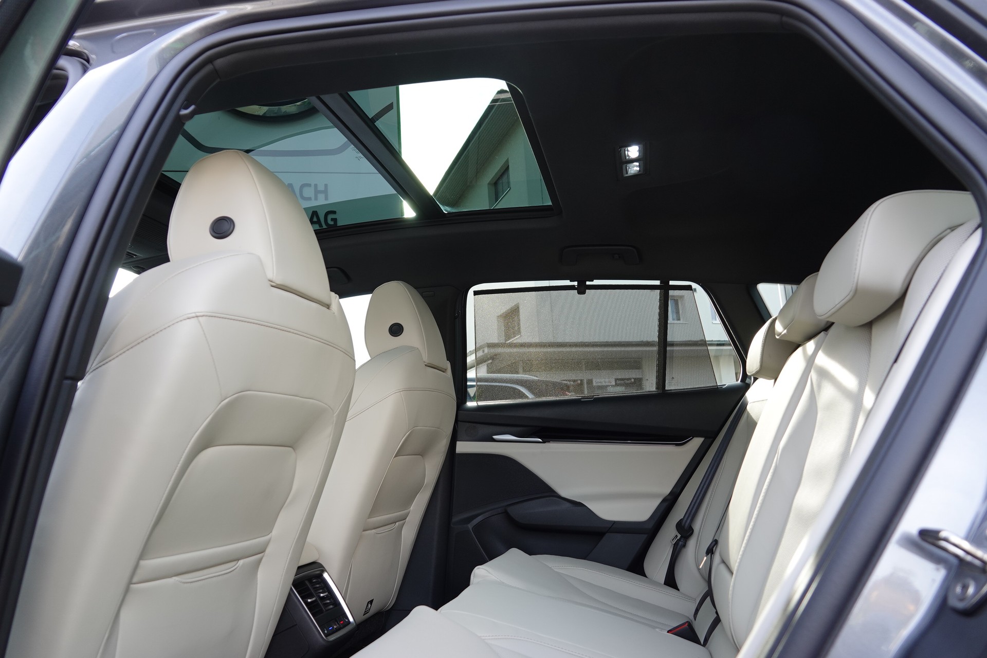 SKODA Enyaq 85x 4x4 L&K - 18