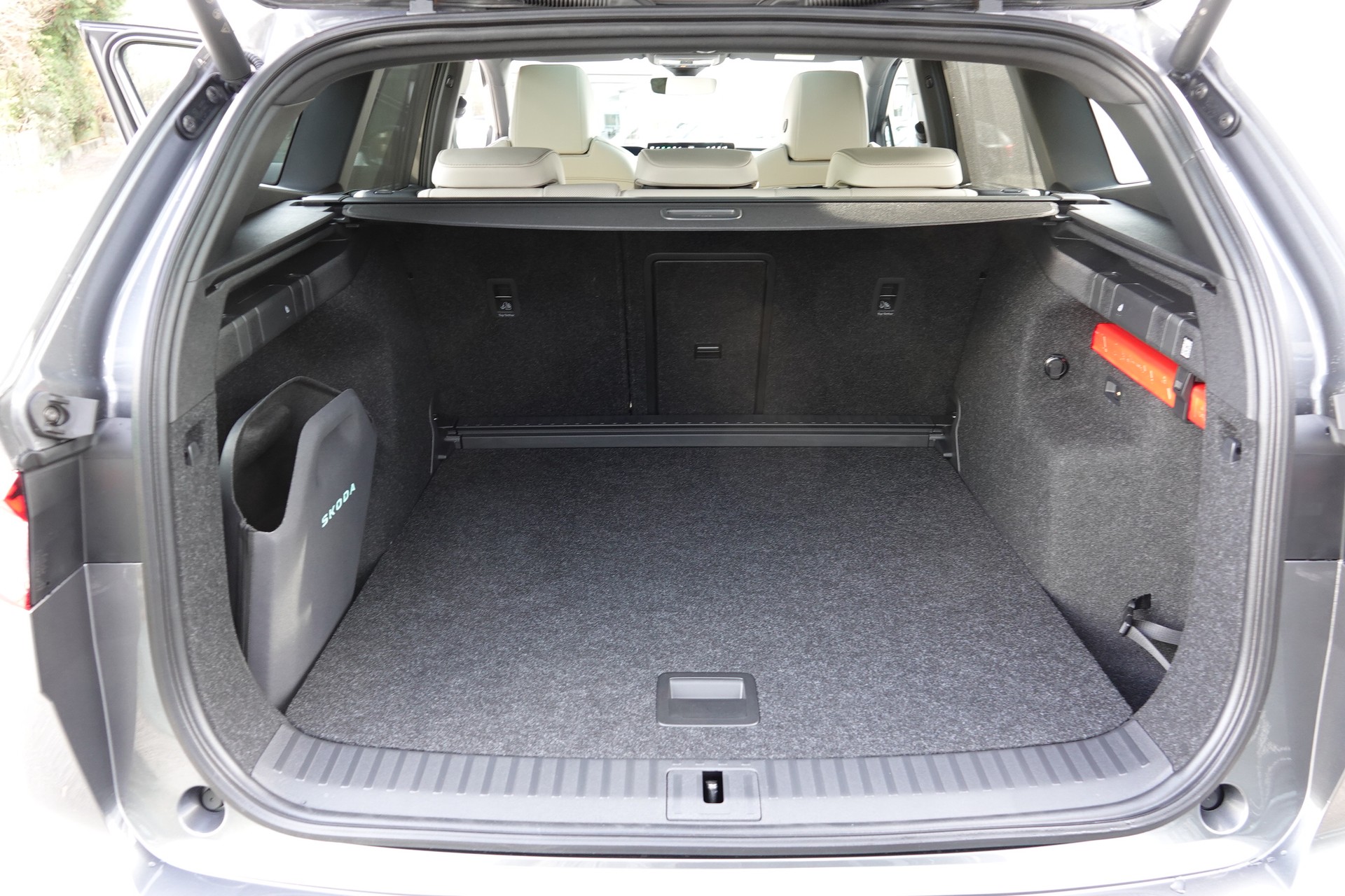 SKODA Enyaq 85x 4x4 L&K - 19