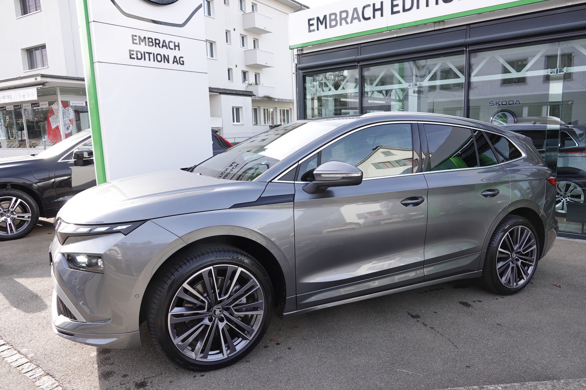 SKODA Enyaq 85x 4x4 L&K - 4