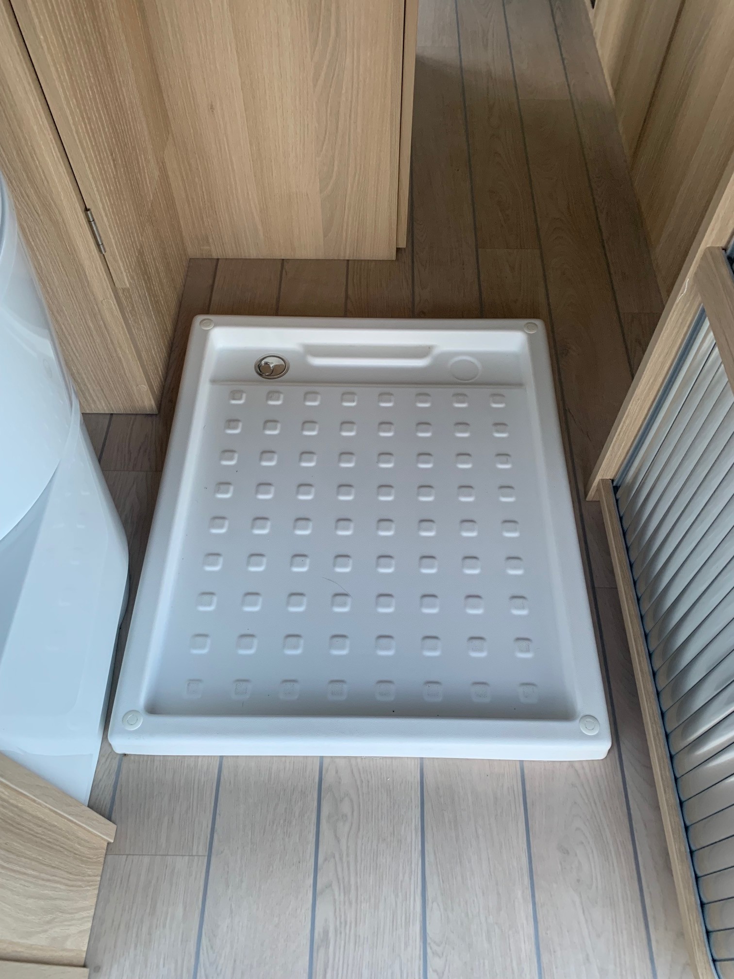 DREAMER Cap Land (Ford) AUTO - 11