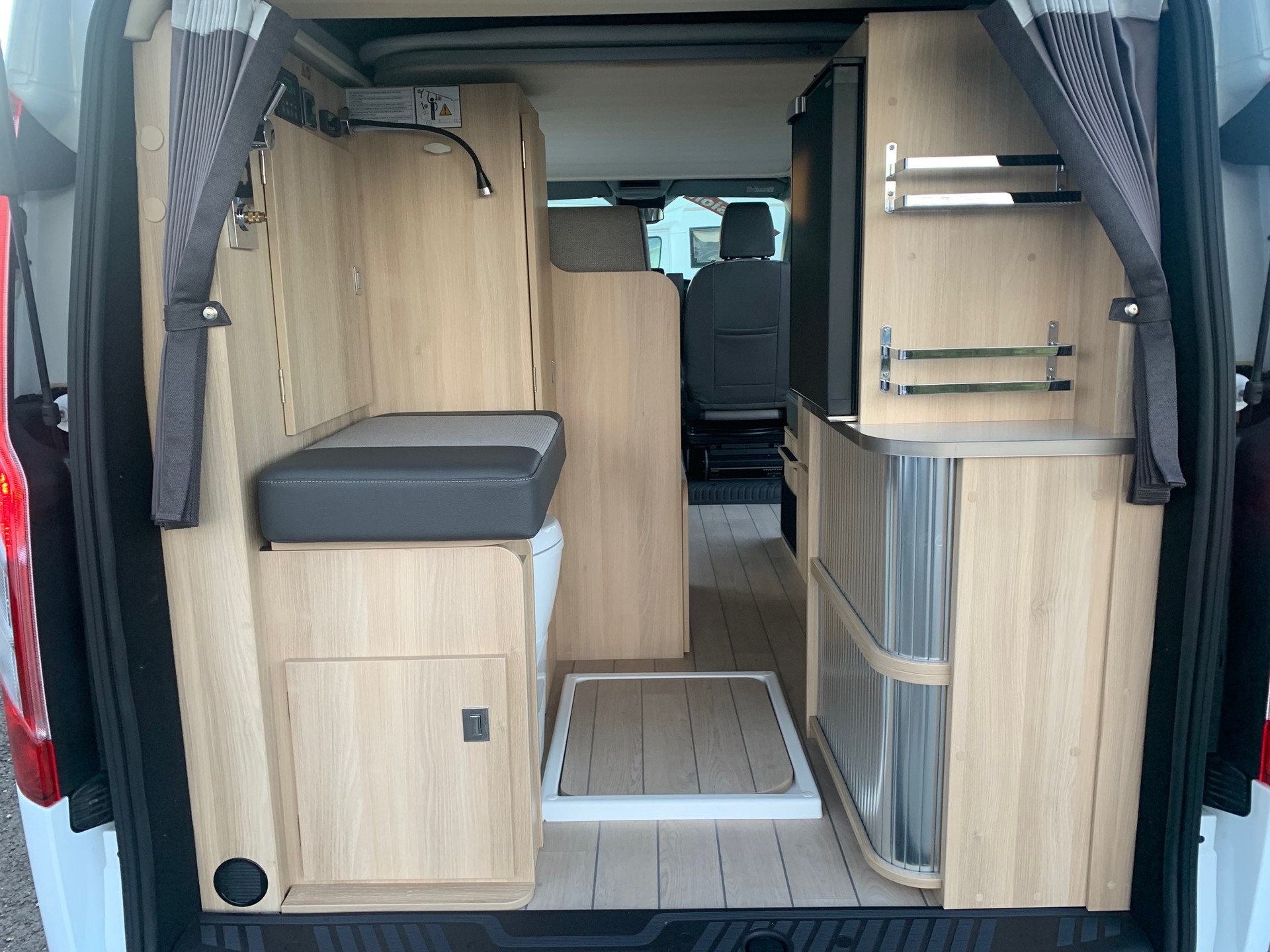 DREAMER Cap Land (Ford) AUTO - 8