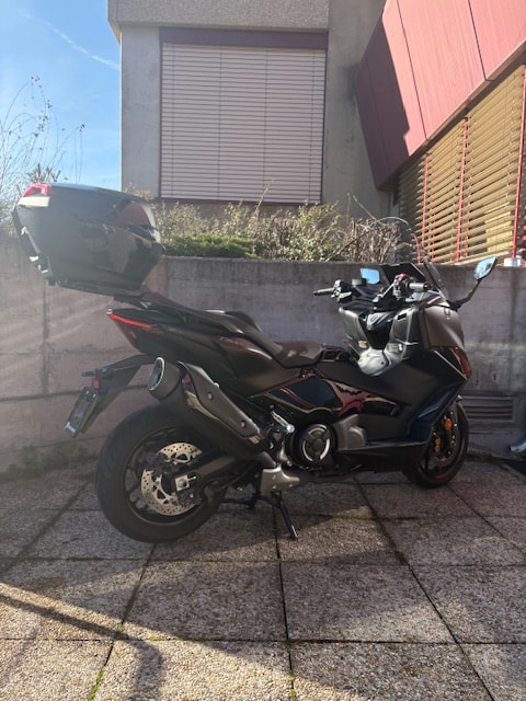 YAMAHA T-MAX Tech-Max XP 560 - 3
