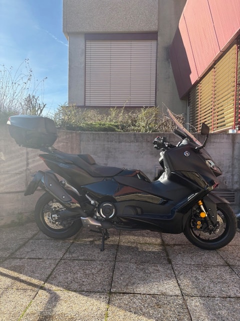 YAMAHA T-MAX Tech-Max XP 560 - 2