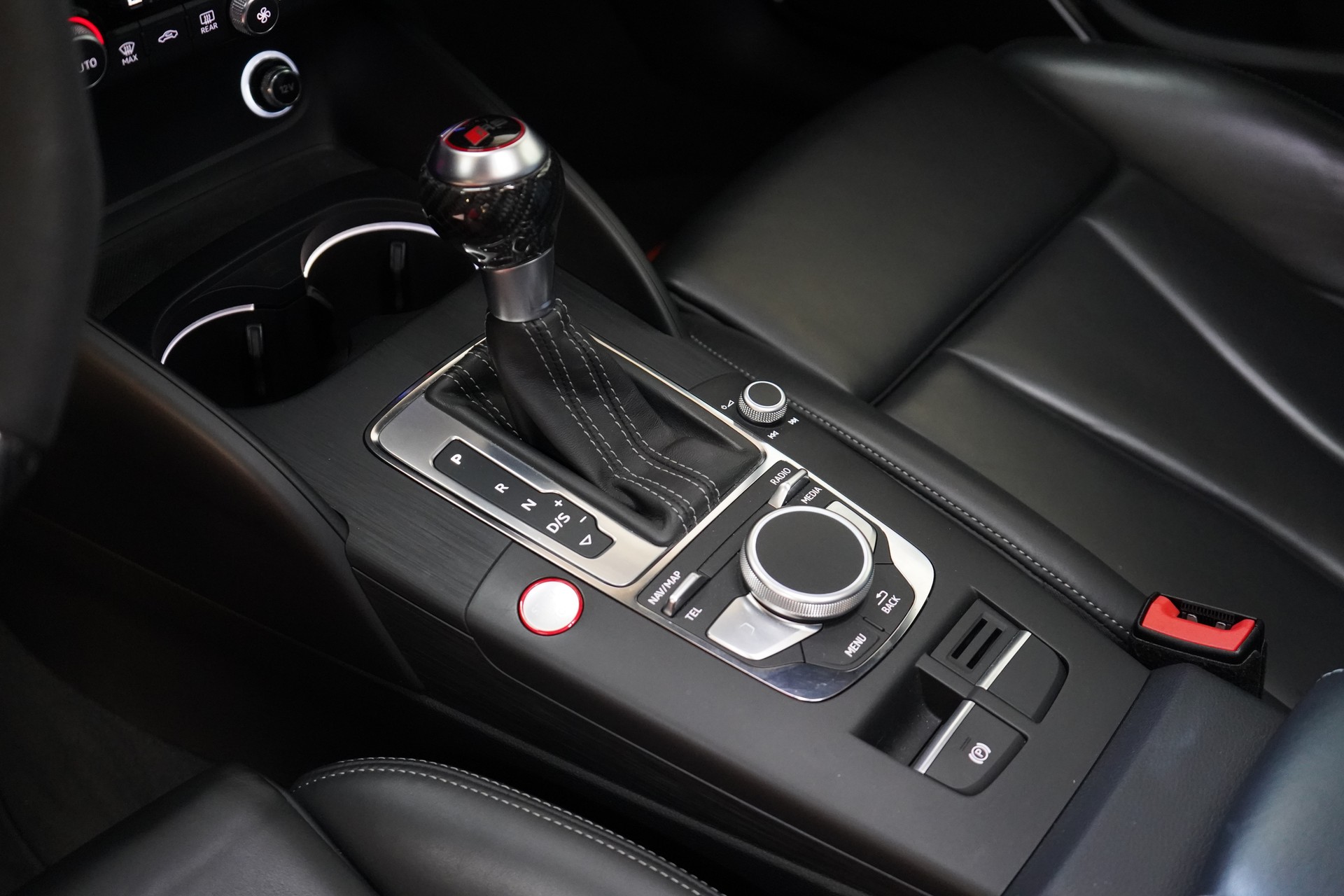 AUDI RS3 Sportback 2.5 TSI quattro S-tronic / Individual Orange ** - 19