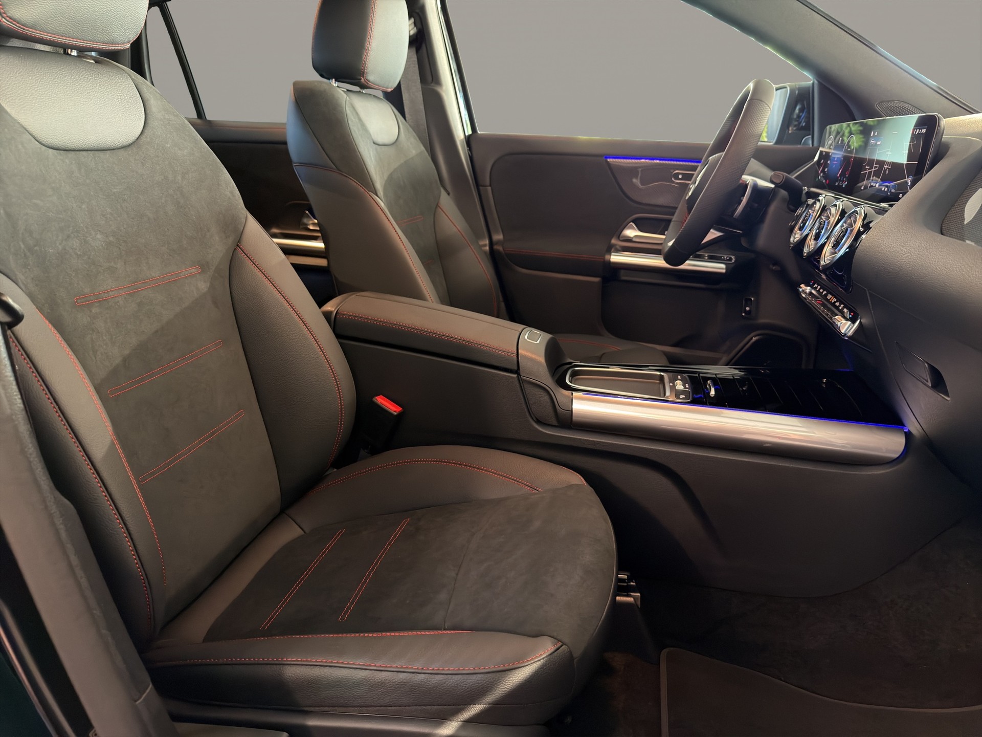 MERCEDES-BENZ GLA 220d 4Matic 8G-DCTSwiss Star - 11