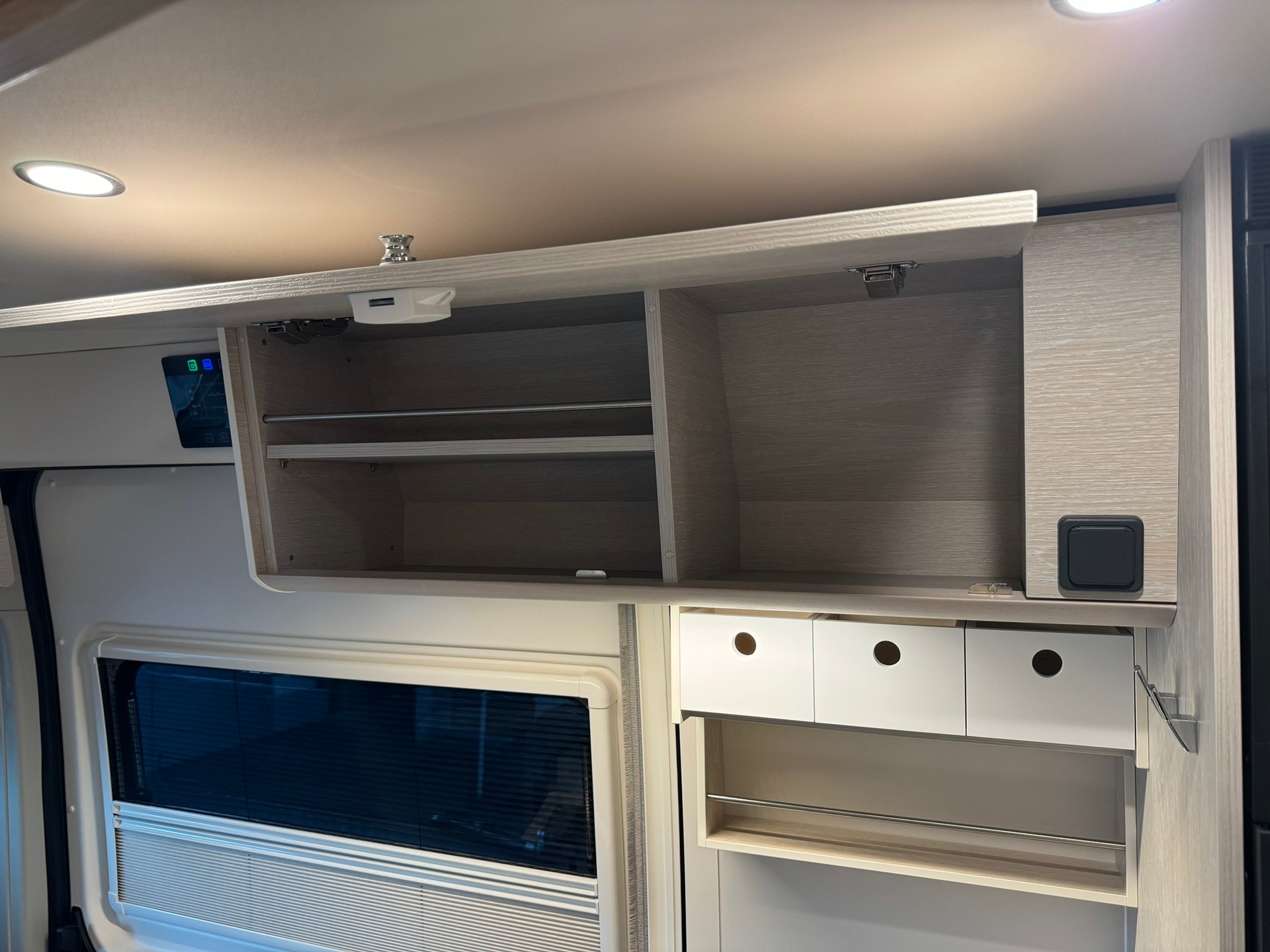 TOURNE MOBIL 180 PS Cruise / Heavy / Automat - 14