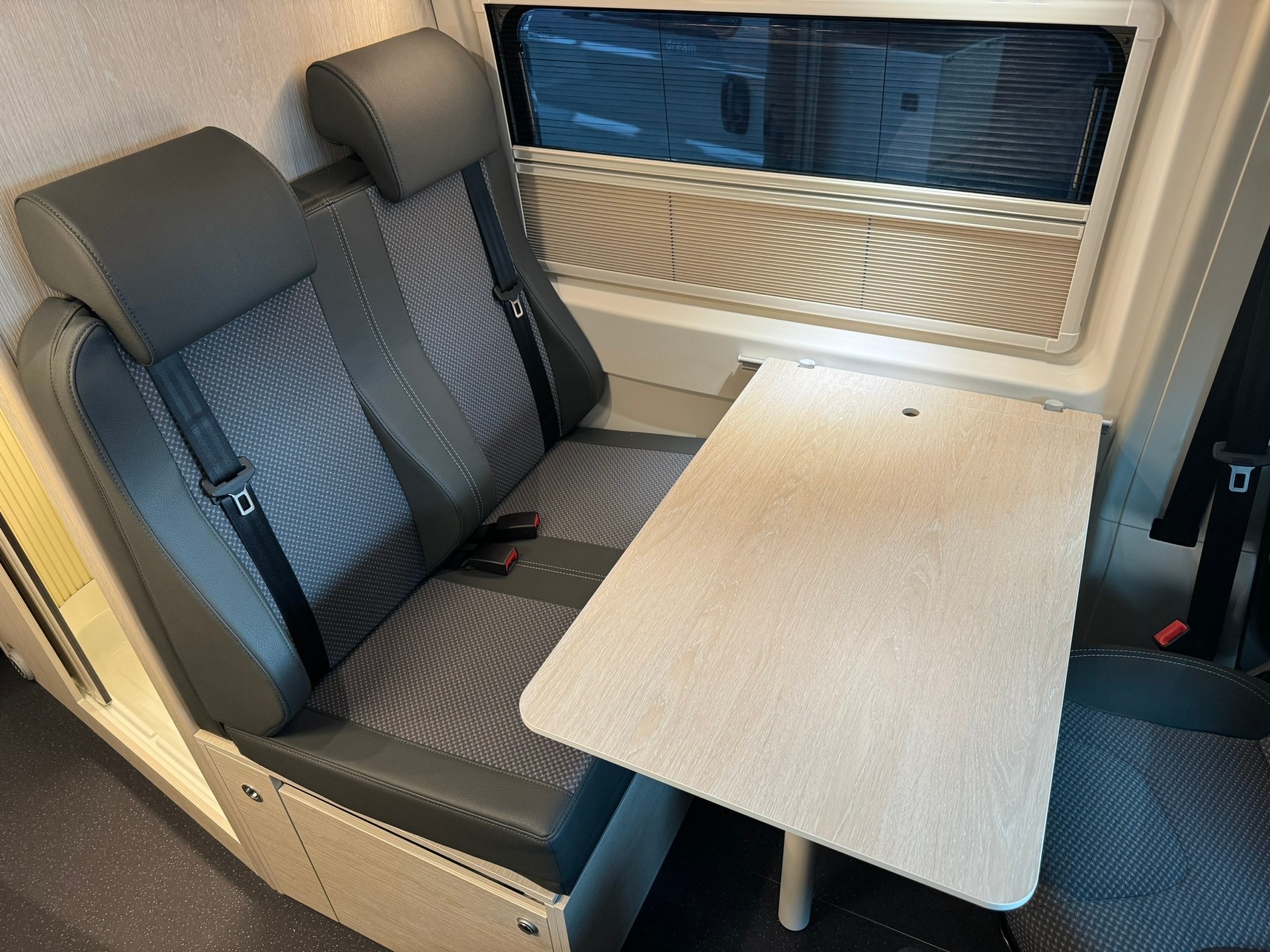 TOURNE MOBIL 180 PS Cruise / Heavy / Automat - 11