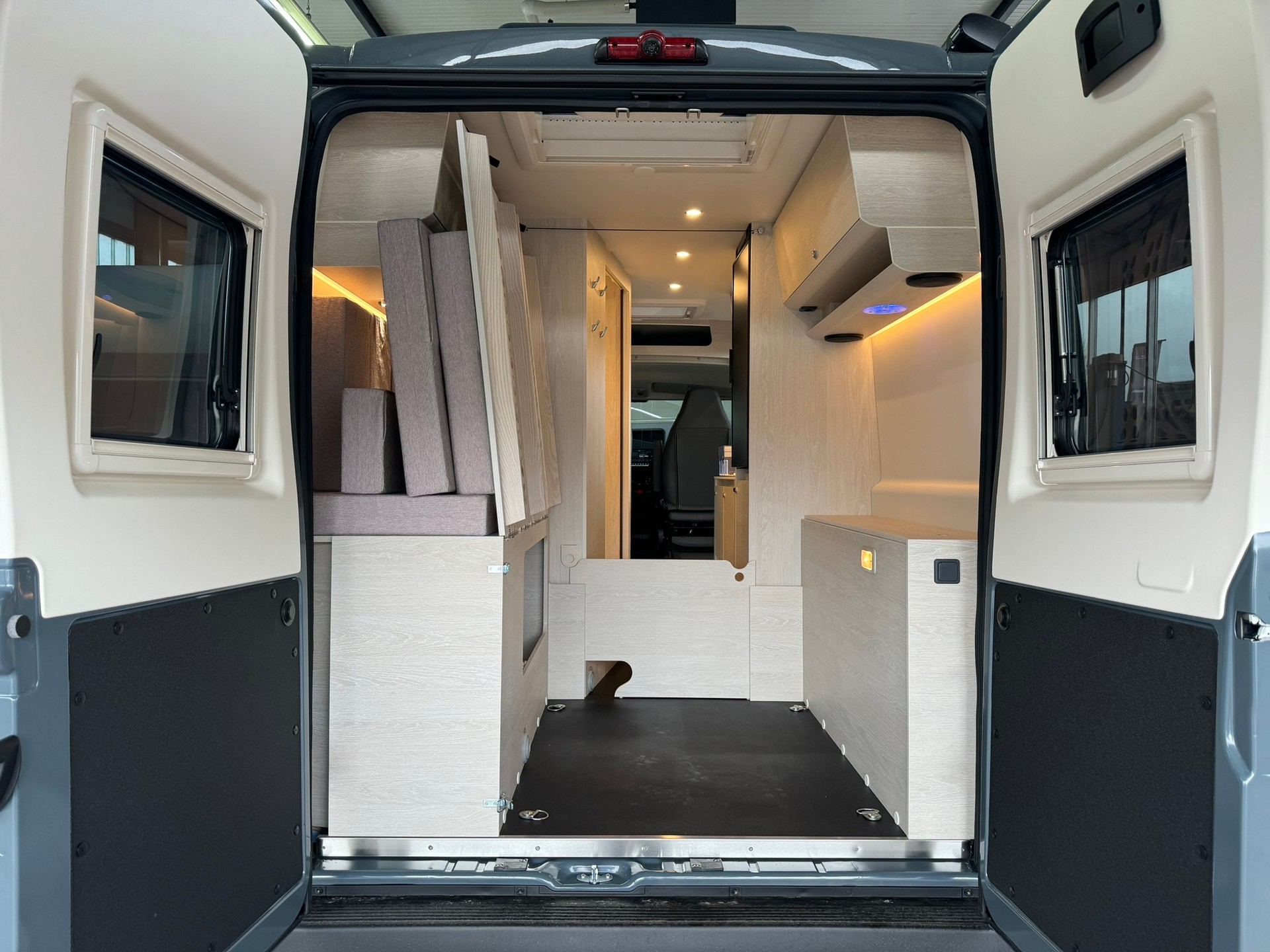 TOURNE MOBIL 180 PS Cruise / Heavy / Automat - 15