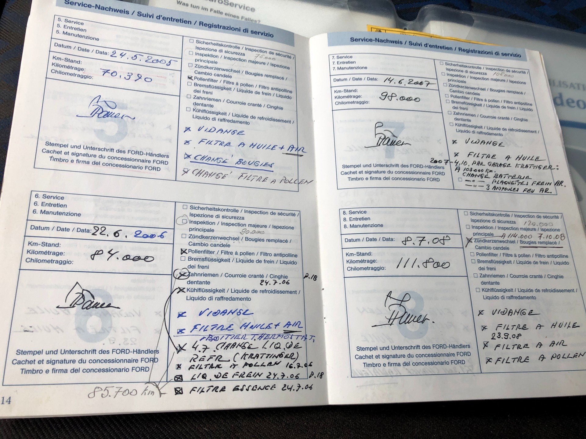 FORD Mondeo 2.0i Trend Futura - 12