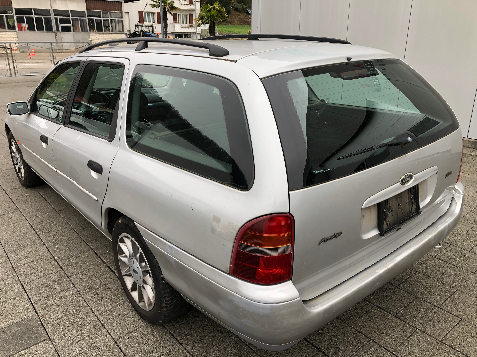 FORD Mondeo 2.0i Trend Futura - 7