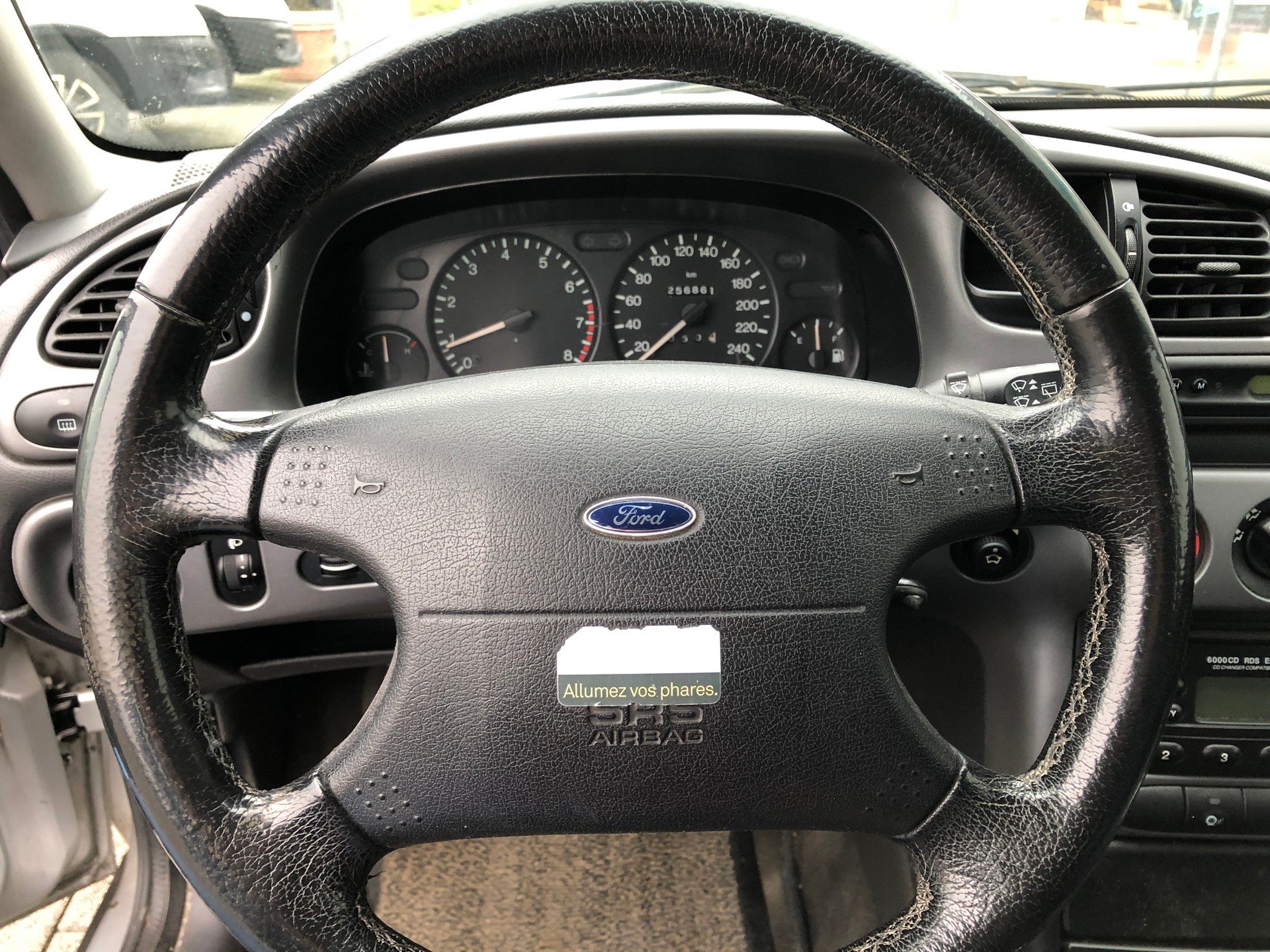 FORD Mondeo 2.0i Trend Futura - 16