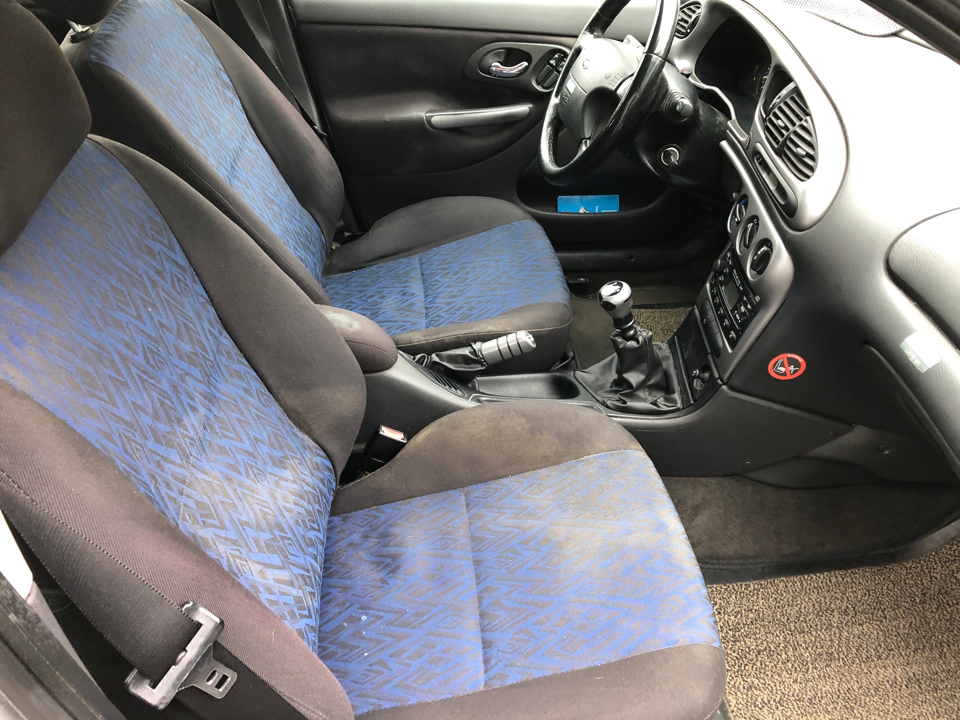 FORD Mondeo 2.0i Trend Futura - 22