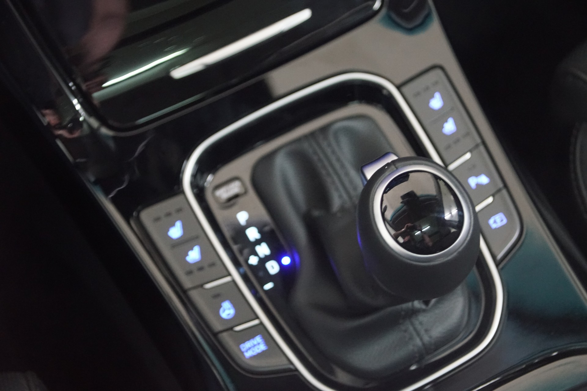 HYUNDAI i30 1.5 T-GDi Vertex *swiss* 48V MH DCT - 18