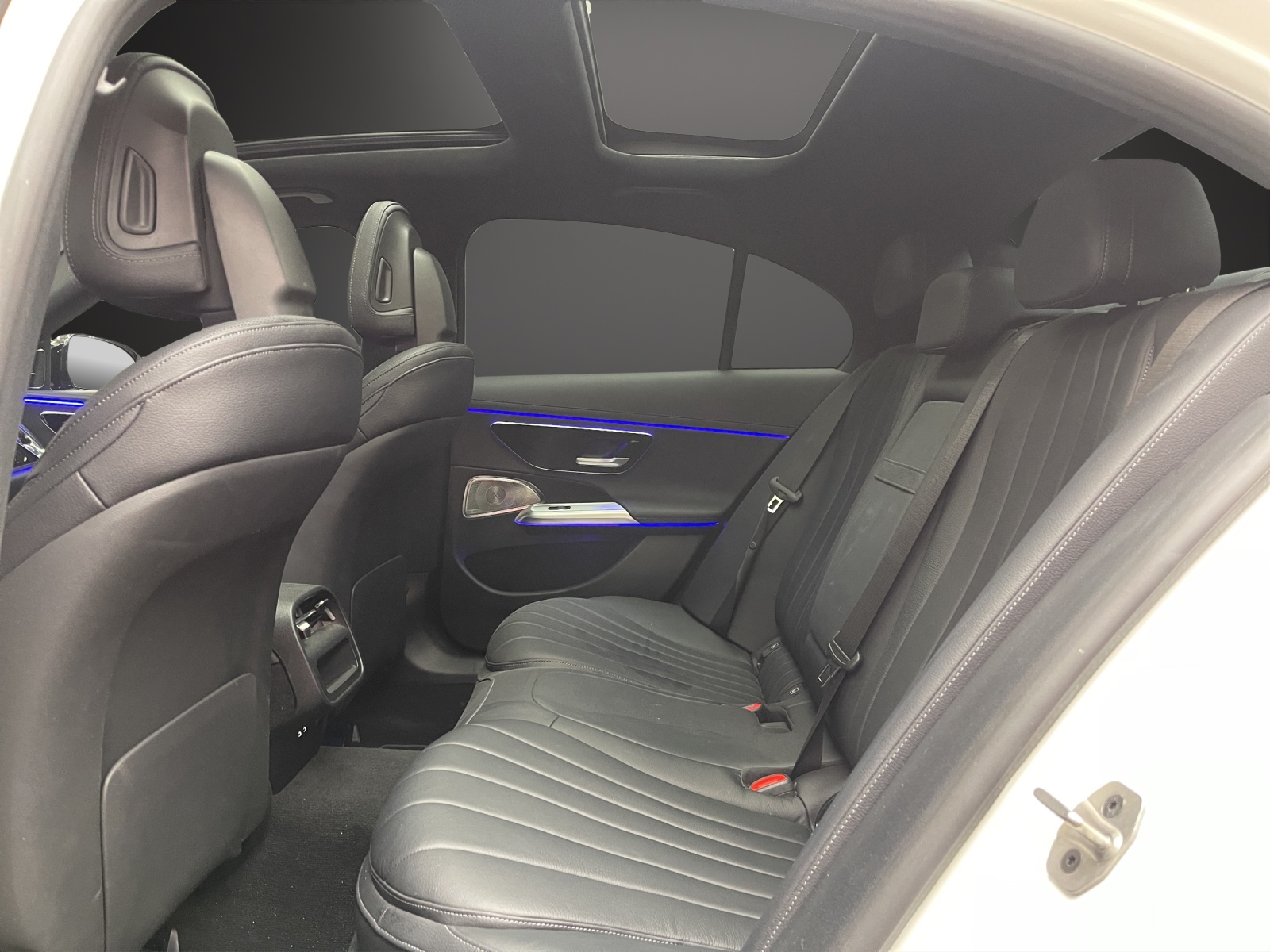 MERCEDES-BENZ E 300 e 9G-Tronic - 11