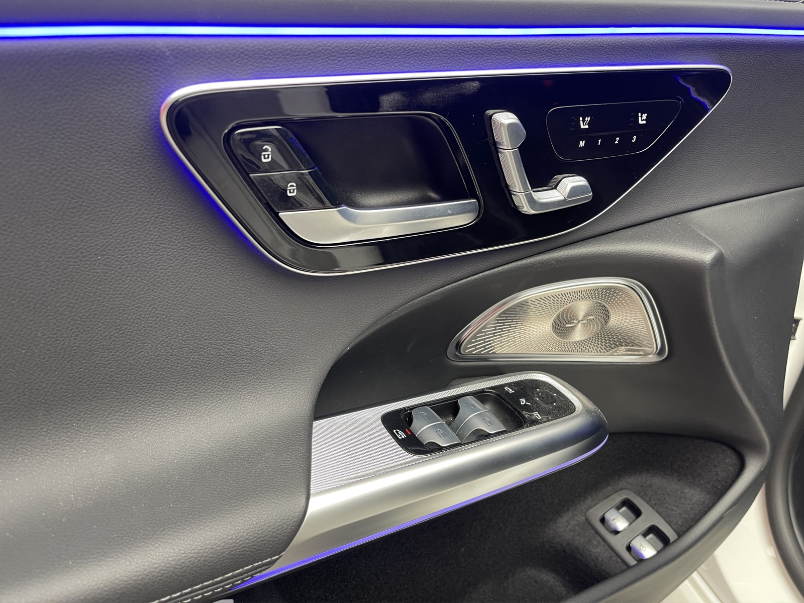 MERCEDES-BENZ E 300 e 9G-Tronic - 13